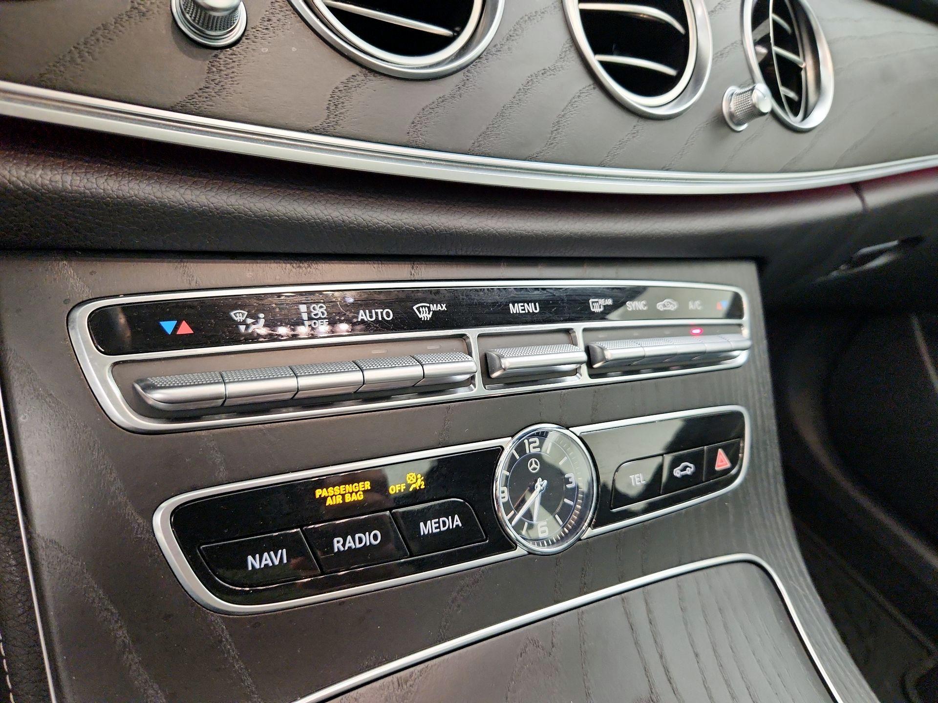 Thumbnail: 2019 Mercedes-Benz E-Class - 17