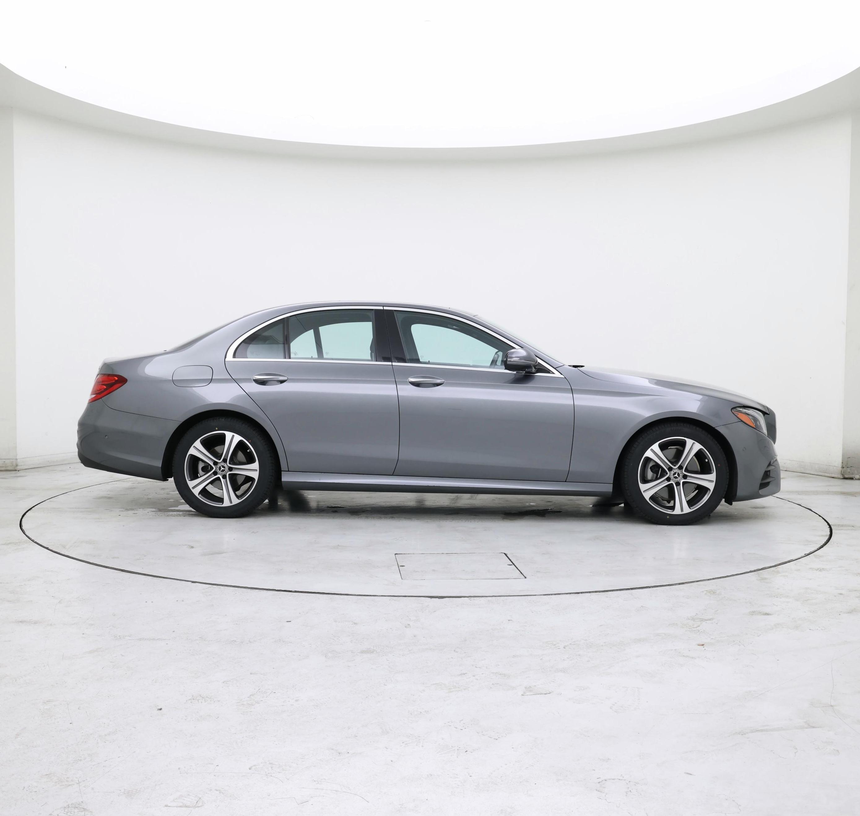 Thumbnail: 2019 Mercedes-Benz E-Class - 7
