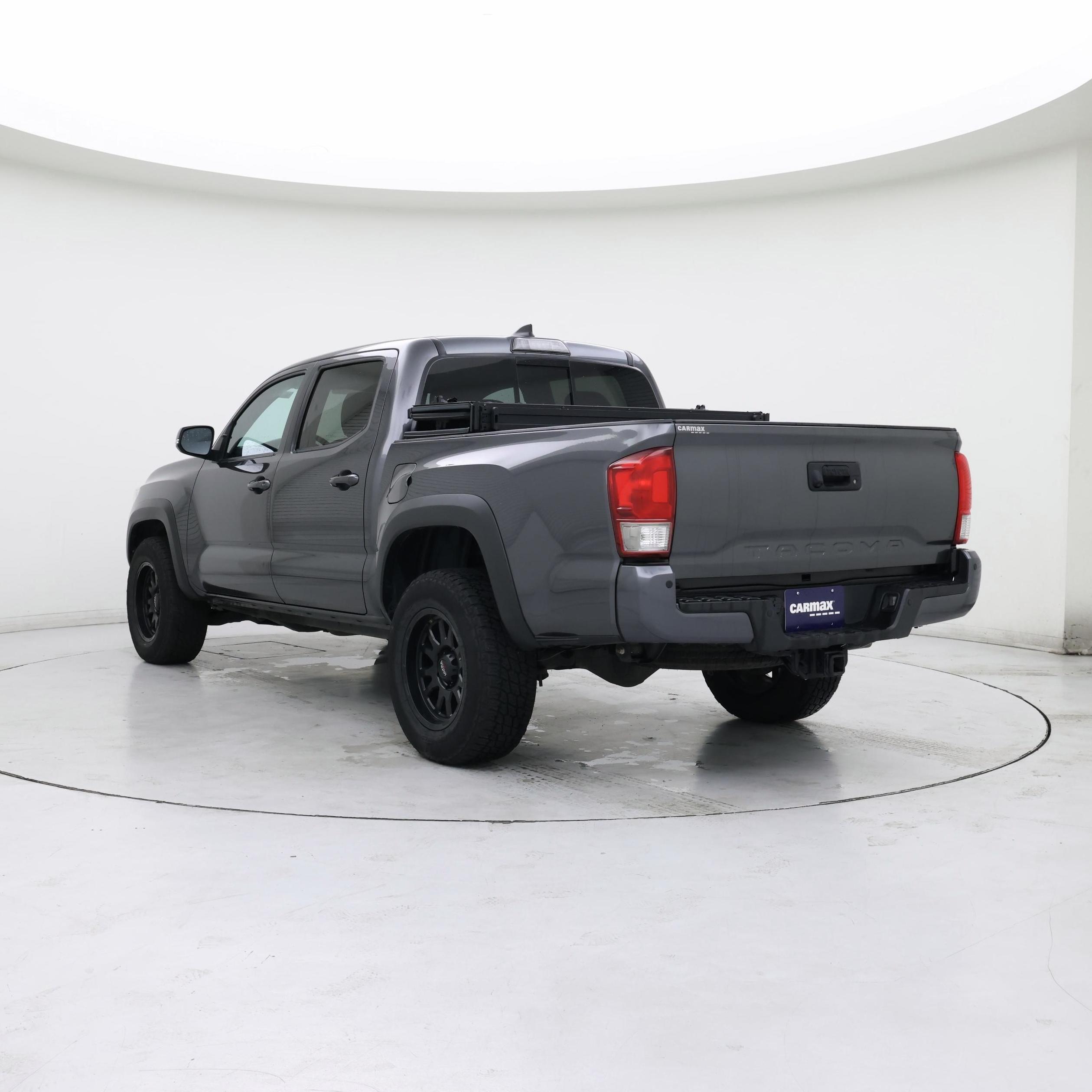 Thumbnail: 2017 Toyota Tacoma - 2