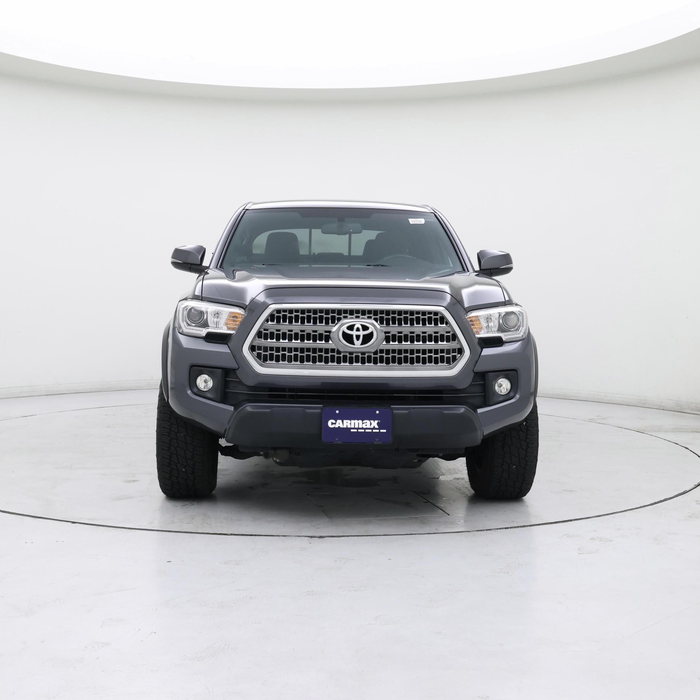 Thumbnail: 2017 Toyota Tacoma - 5