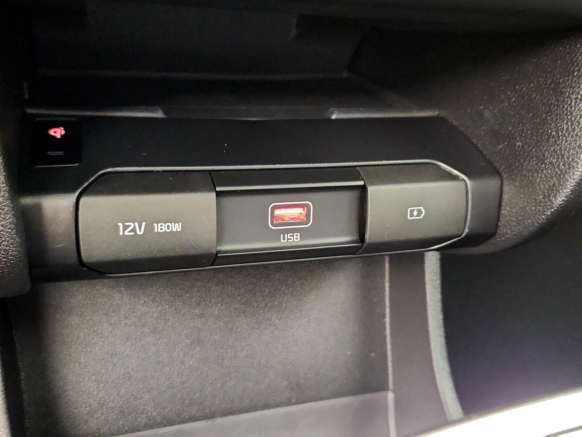Thumbnail: 2022 Kia Niro - 19