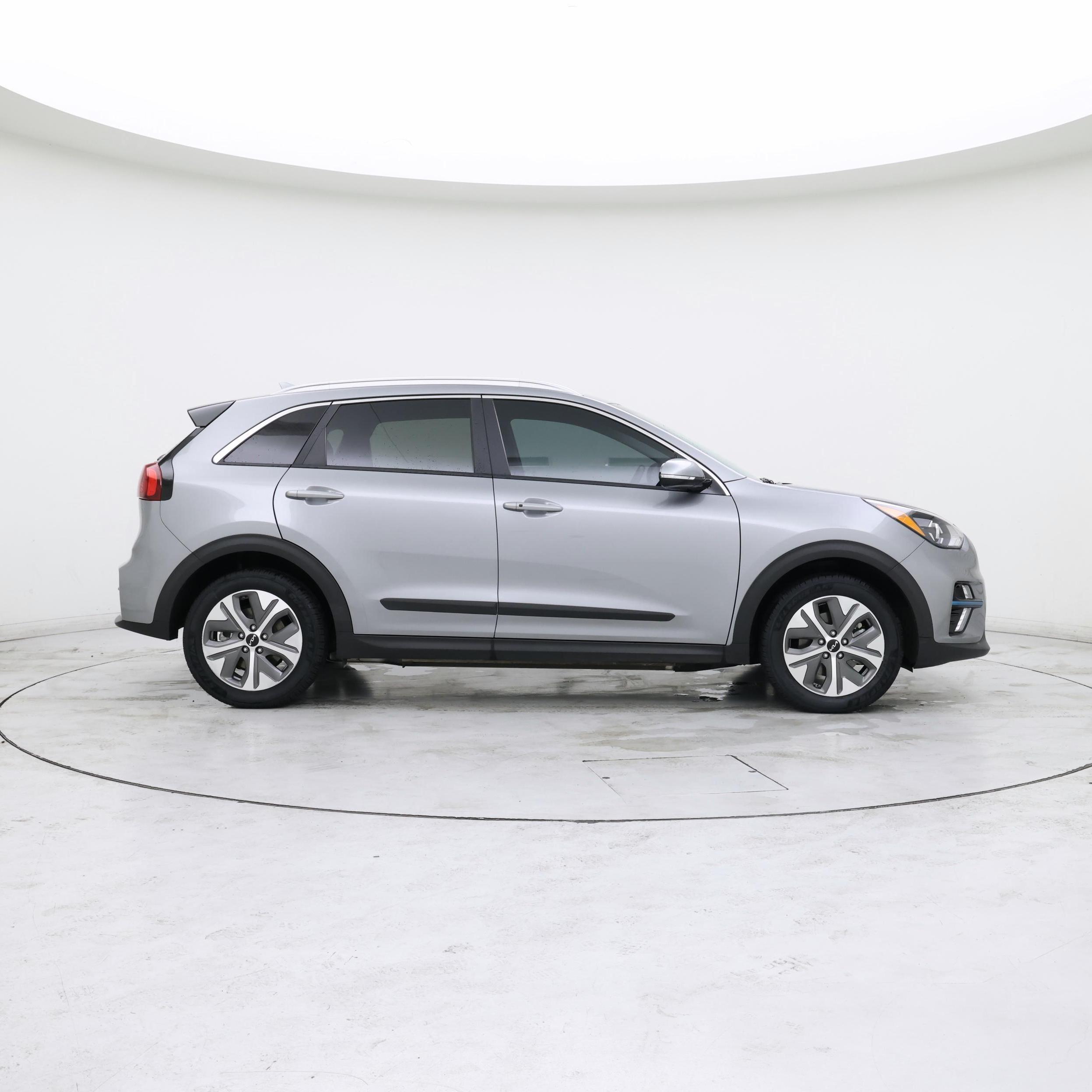 Thumbnail: 2022 Kia Niro - 7
