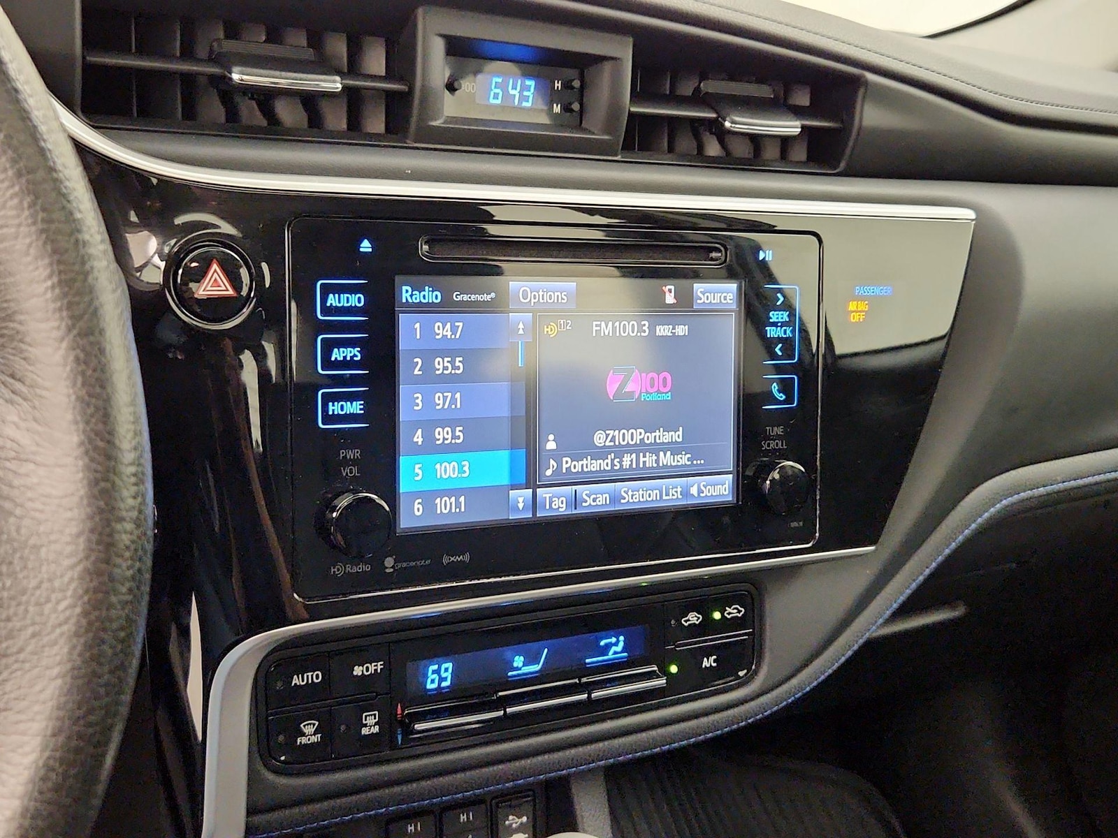 2019 Toyota Corolla XSE - Photo 16