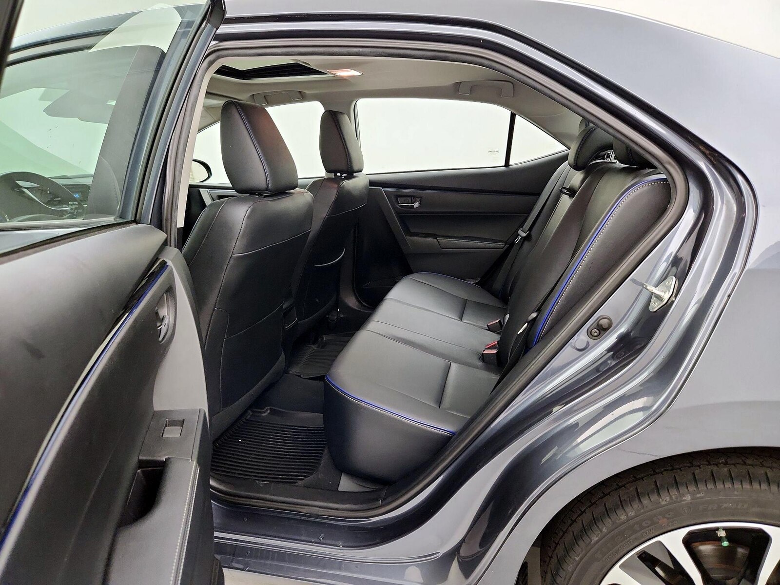 2019 Toyota Corolla XSE - Photo 21