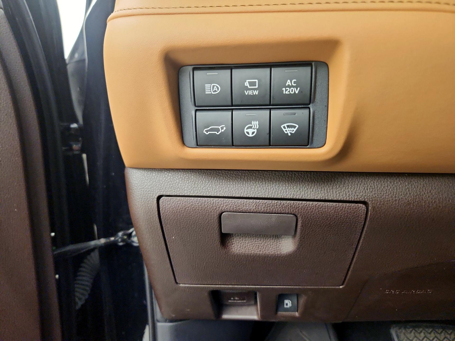 Thumbnail: 2021 Toyota Highlander - 13