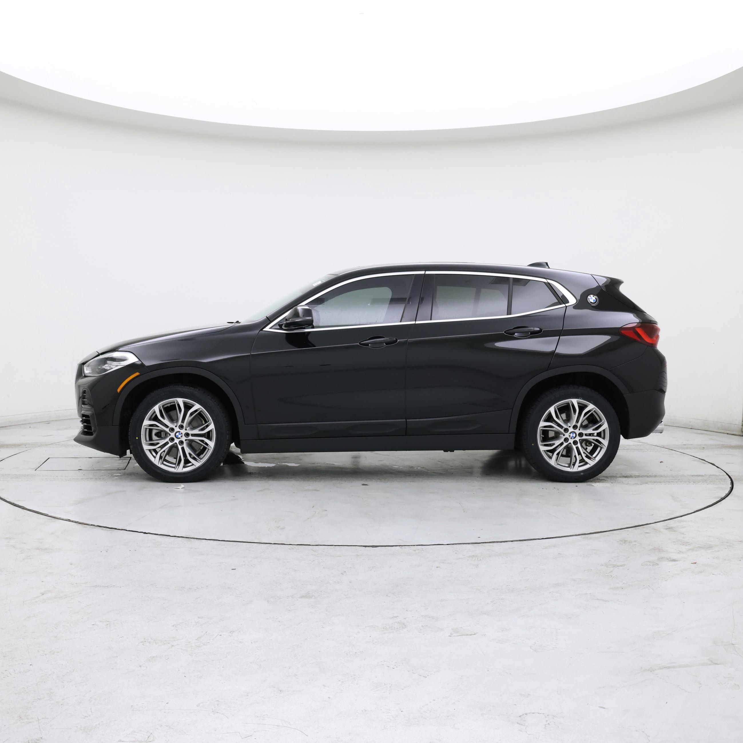 Thumbnail: 2021 BMW X2 - 3