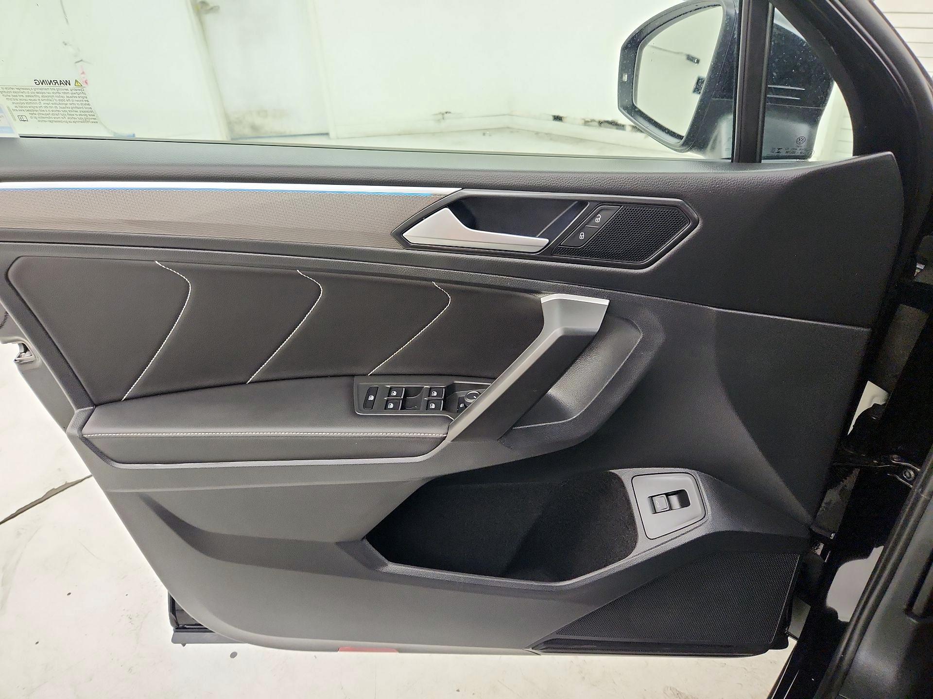 Thumbnail: 2024 Volkswagen Tiguan - 12