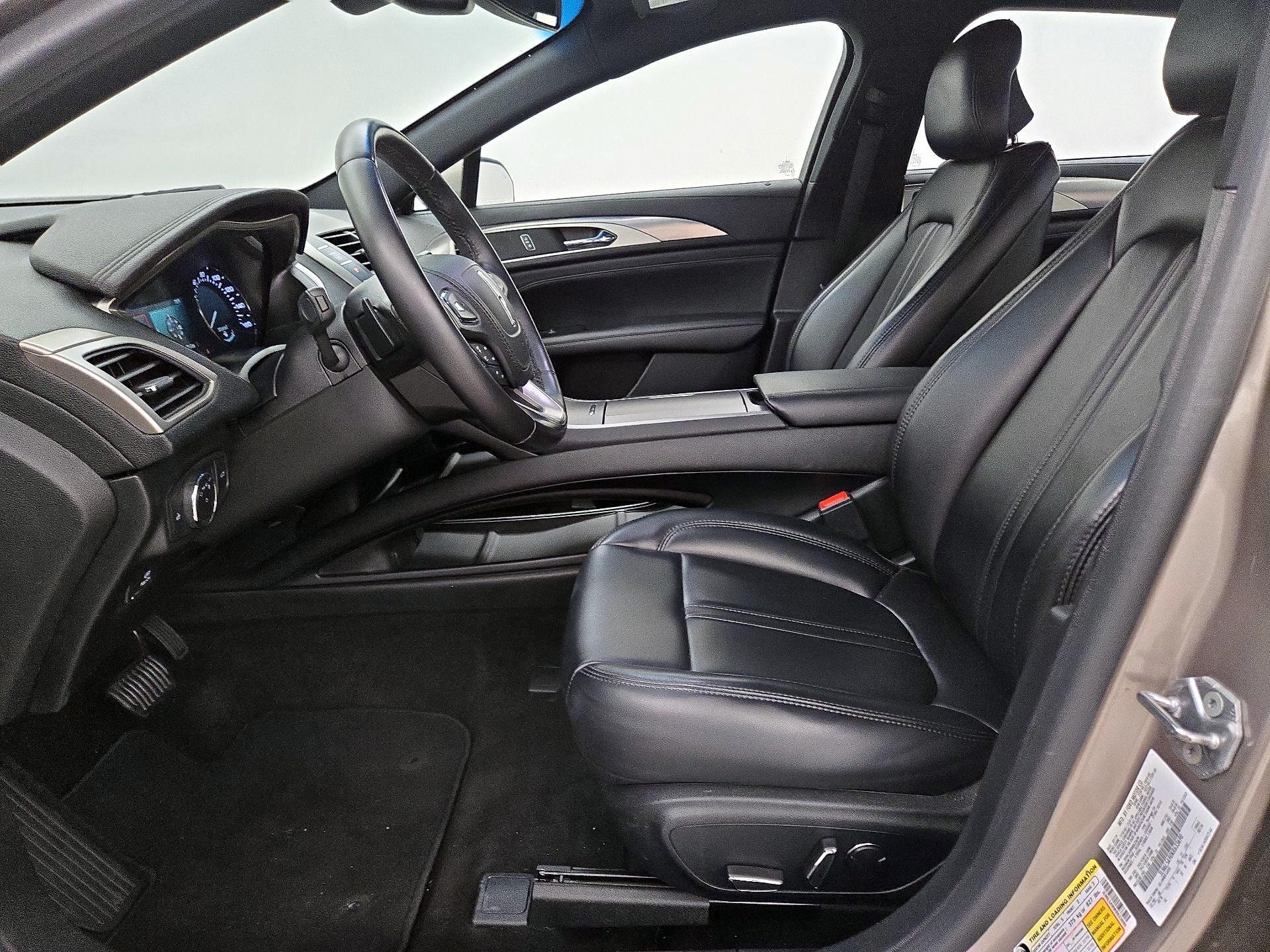 Thumbnail: 2019 Lincoln MKZ - 11