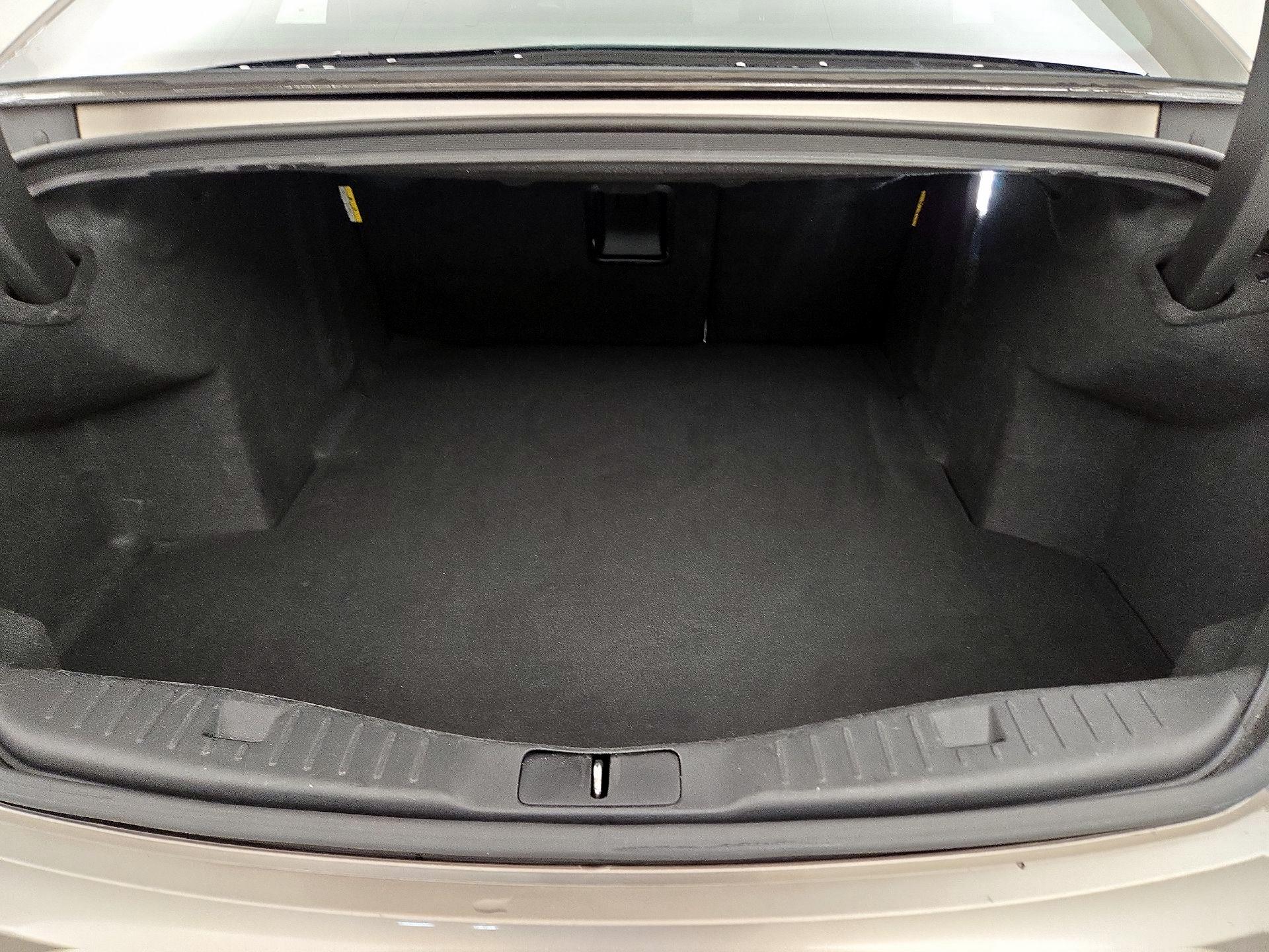 Thumbnail: 2019 Lincoln MKZ - 20