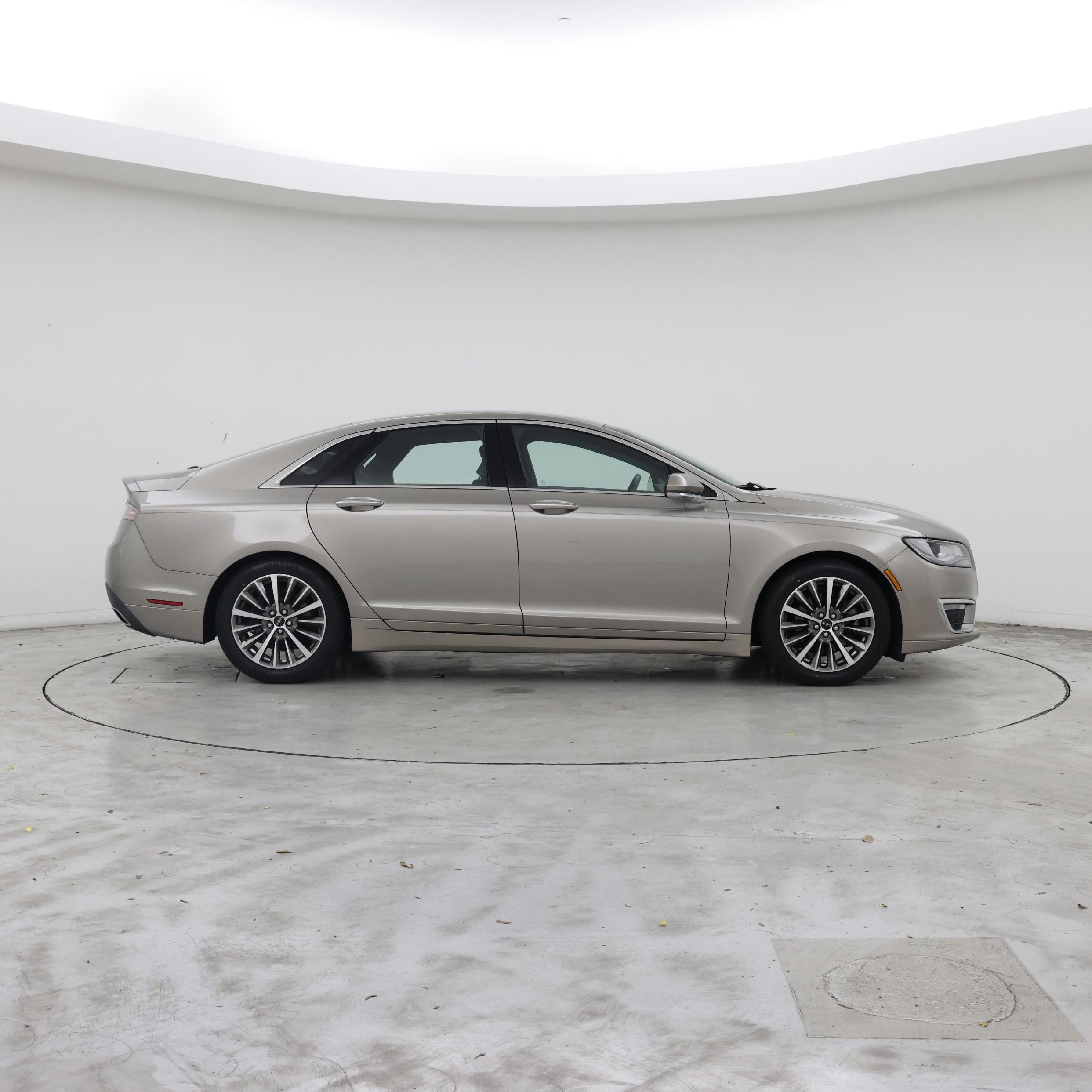 Thumbnail: 2019 Lincoln MKZ - 7