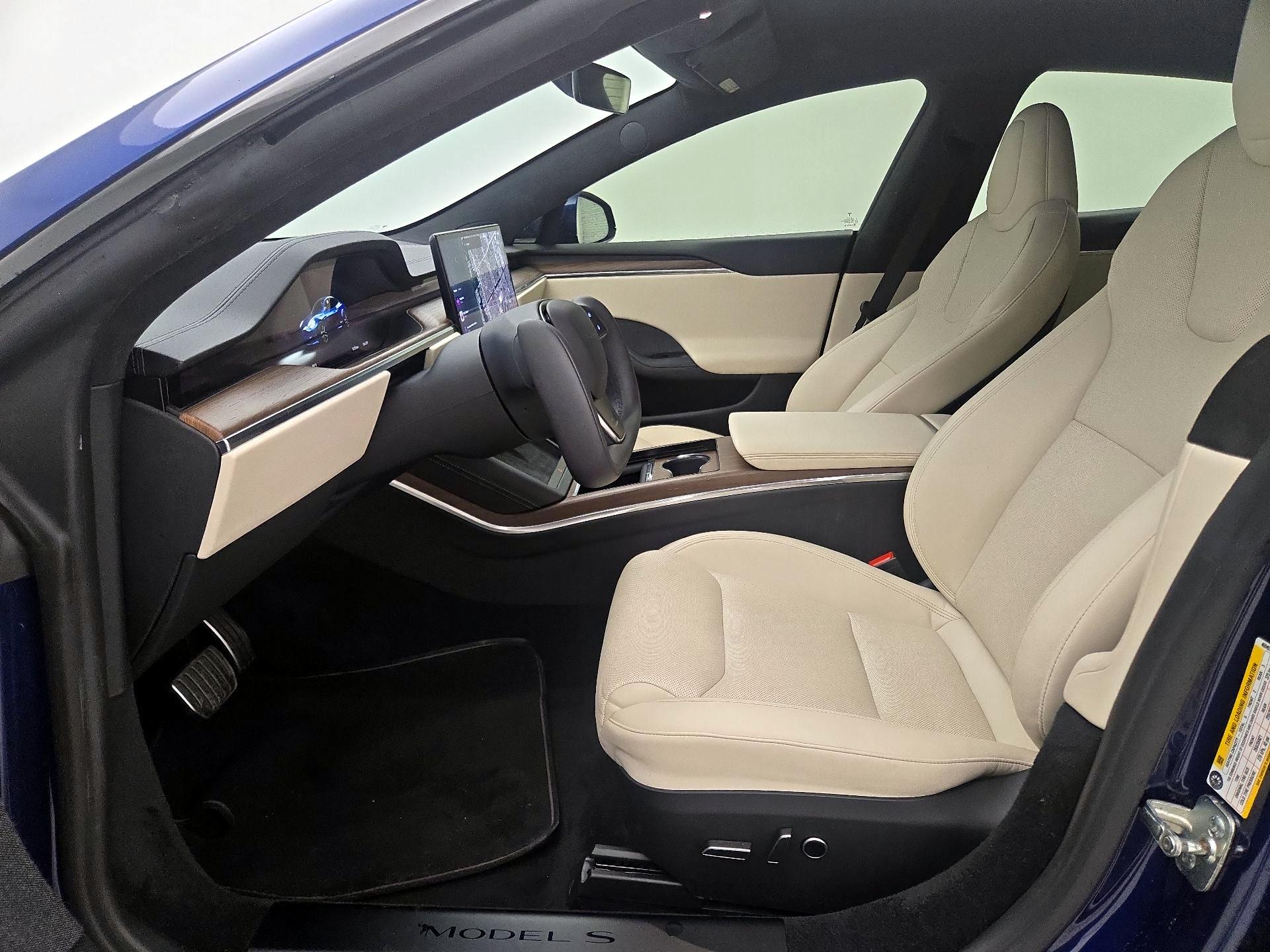 Thumbnail: 2022 Tesla Model S - 11