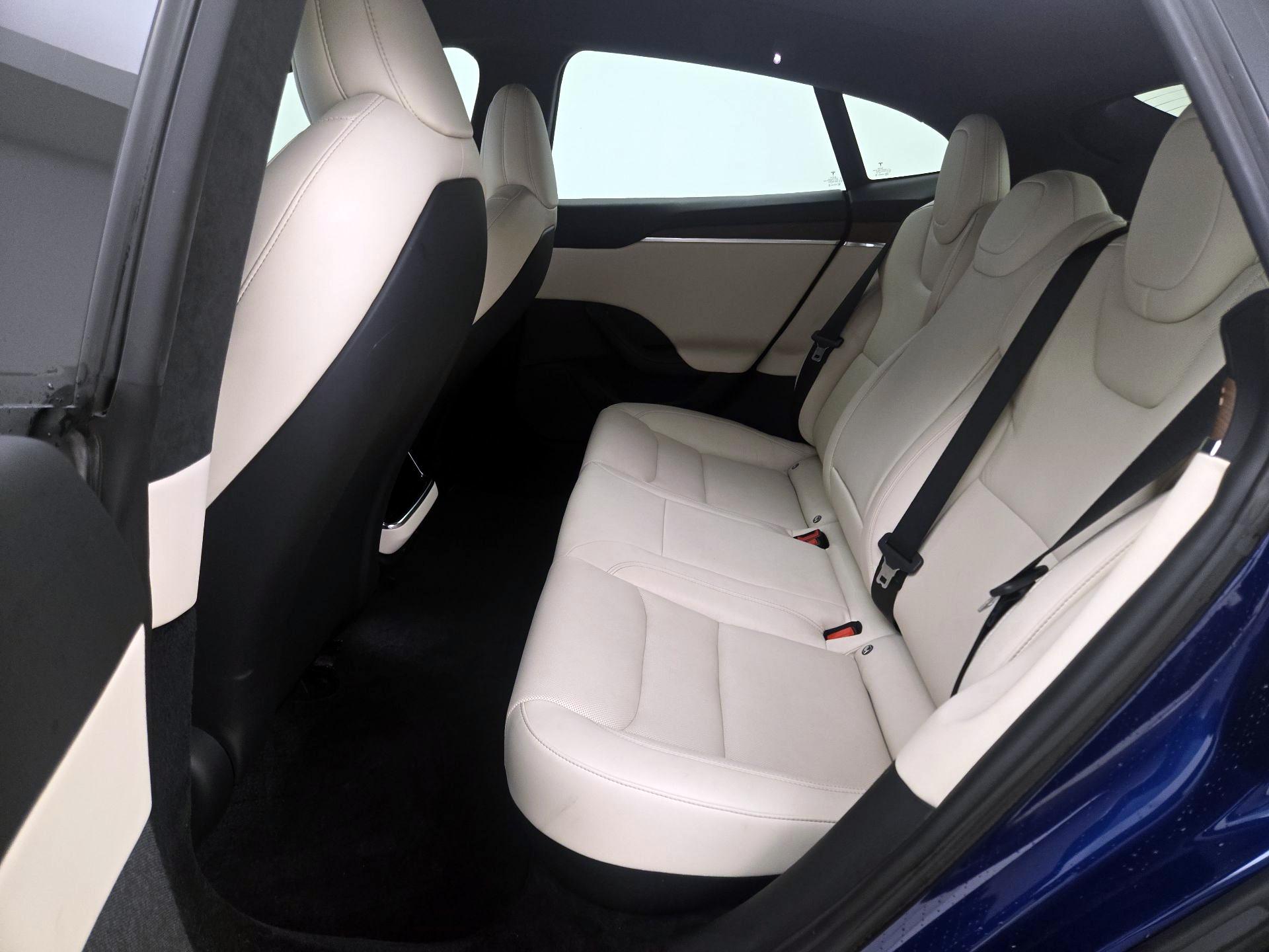 Thumbnail: 2022 Tesla Model S - 19