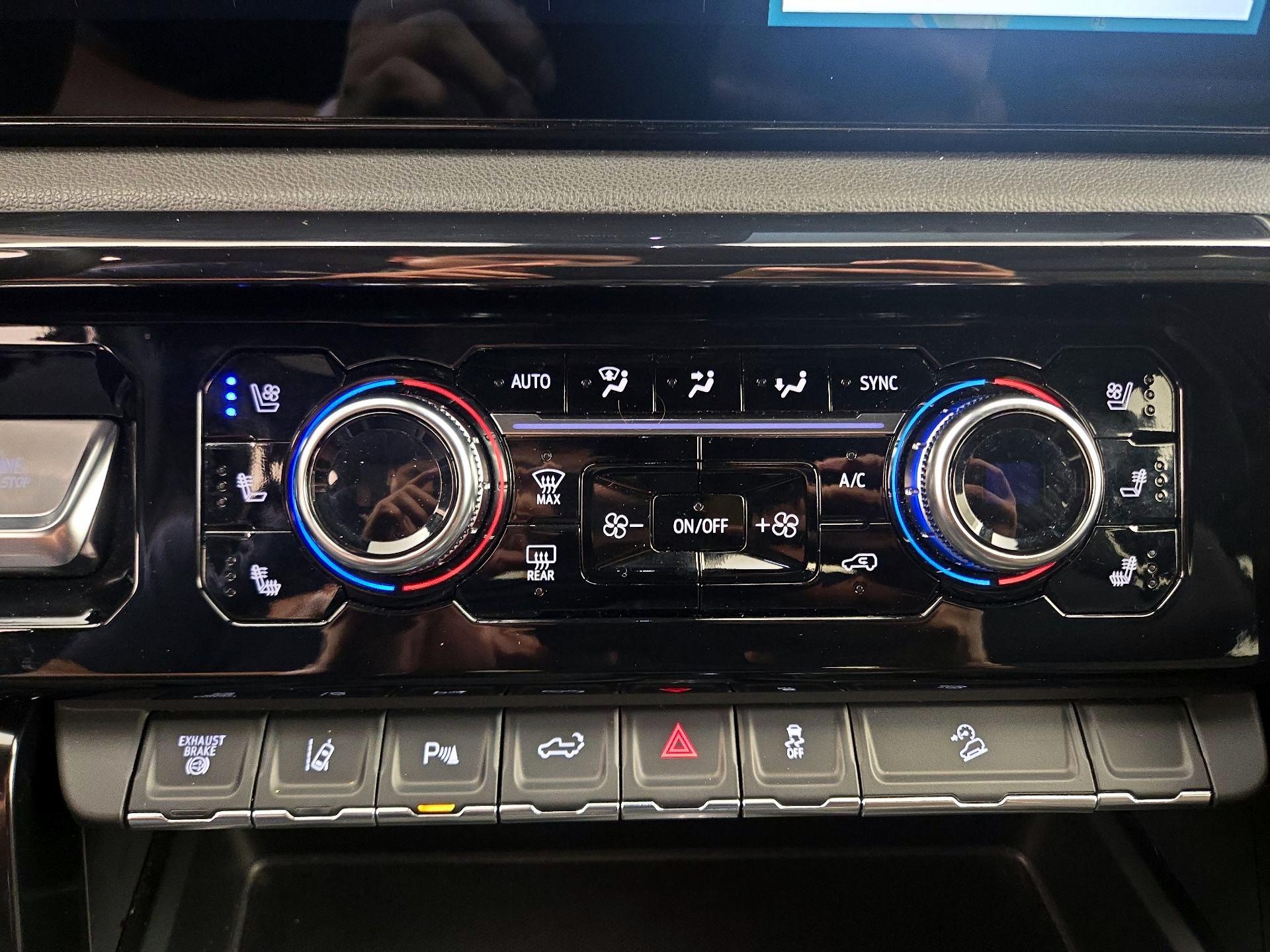 Thumbnail: 2024 GMC Sierra 2500 - 16