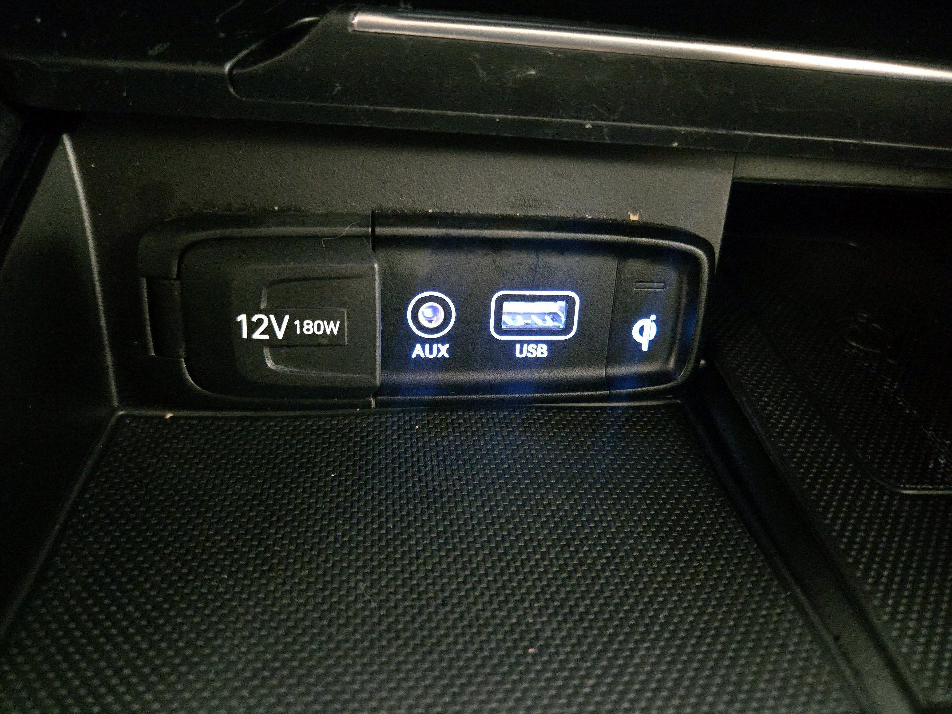 Thumbnail: 2020 Genesis G70 - 19