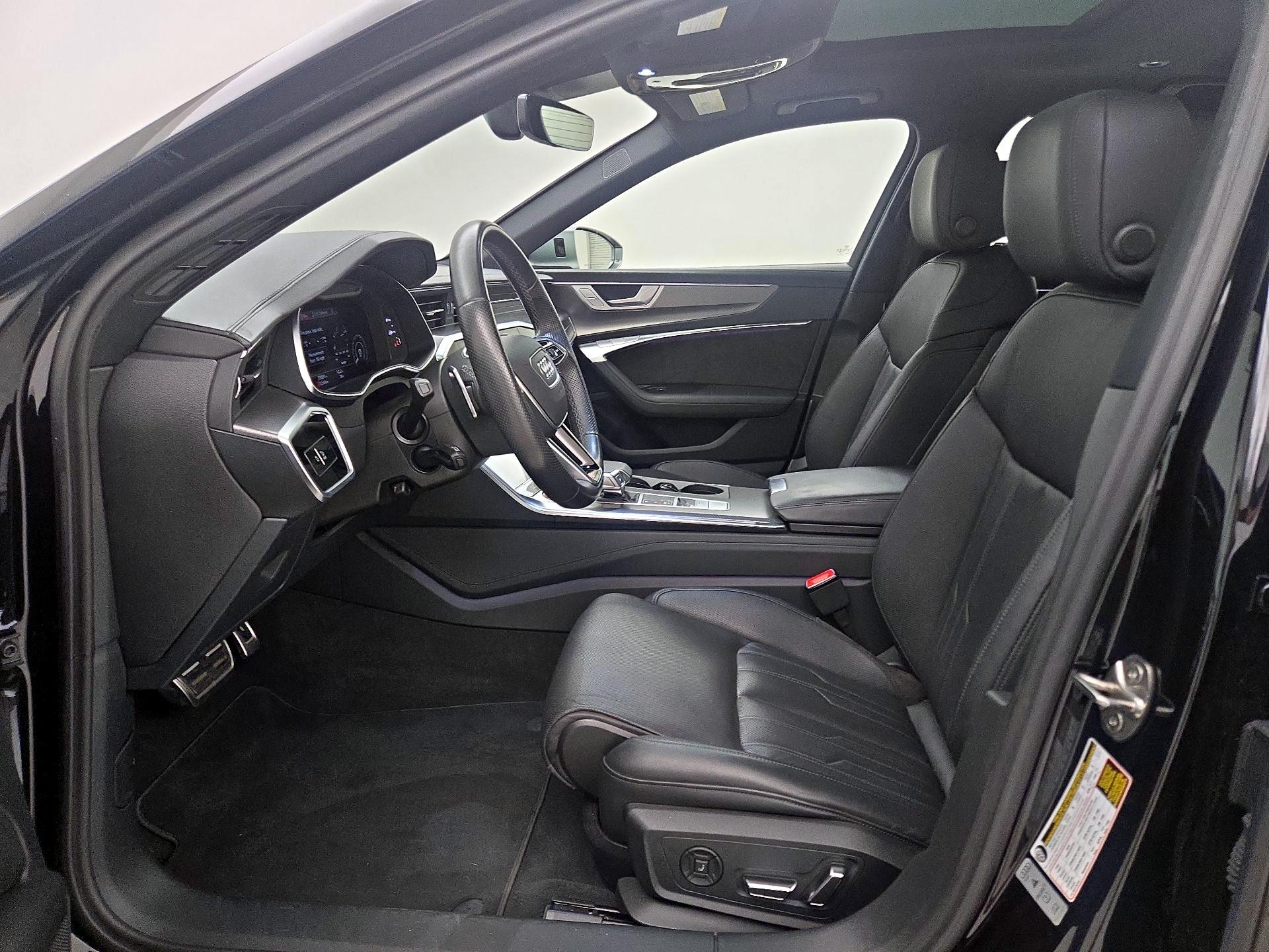 Thumbnail: 2021 Audi RS 6 - 11