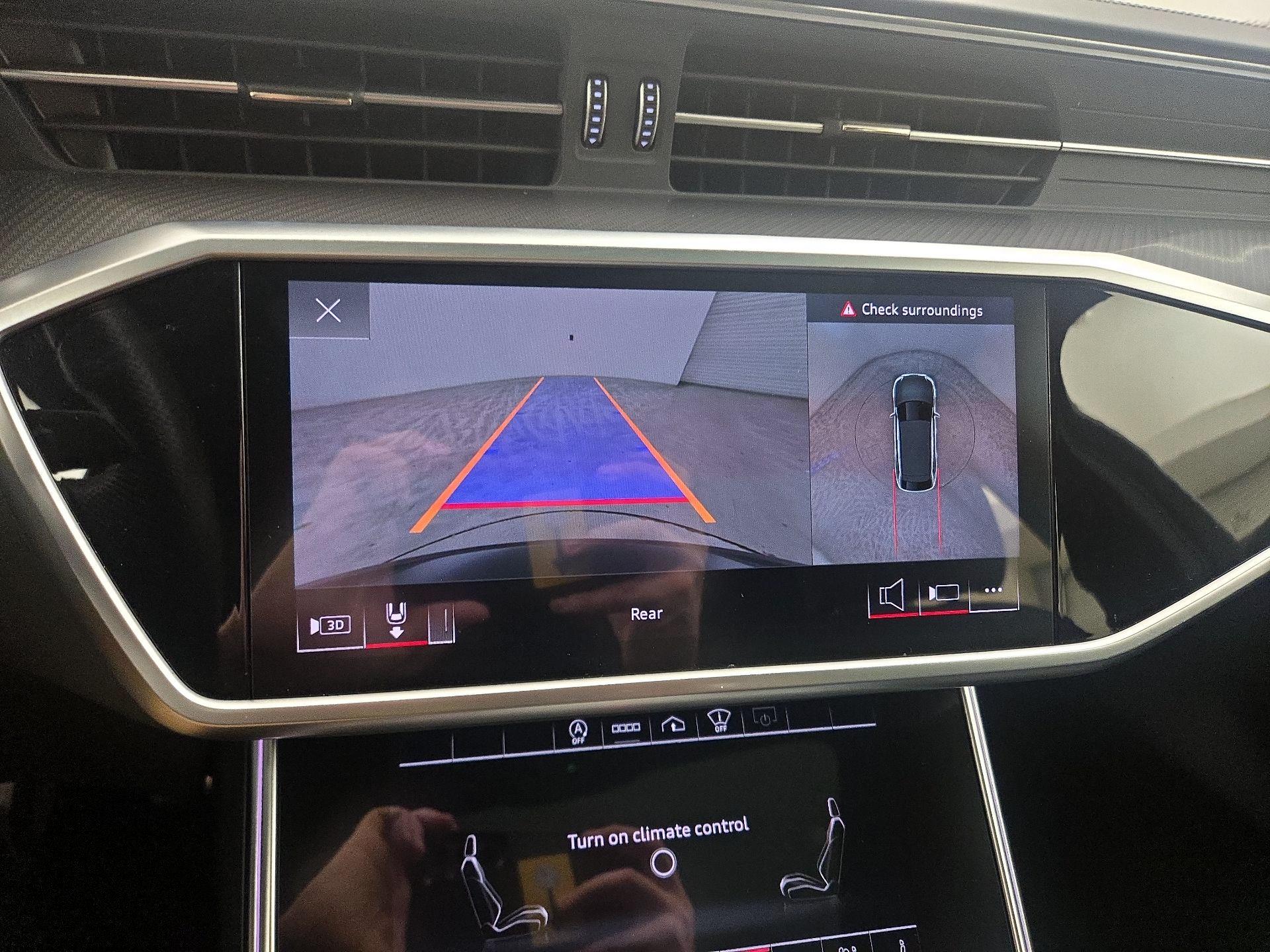 Thumbnail: 2021 Audi RS 6 - 15