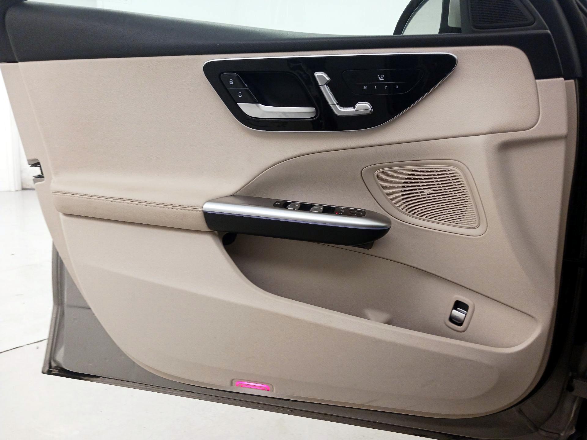 Thumbnail: 2023 Mercedes-Benz C-Class - 12