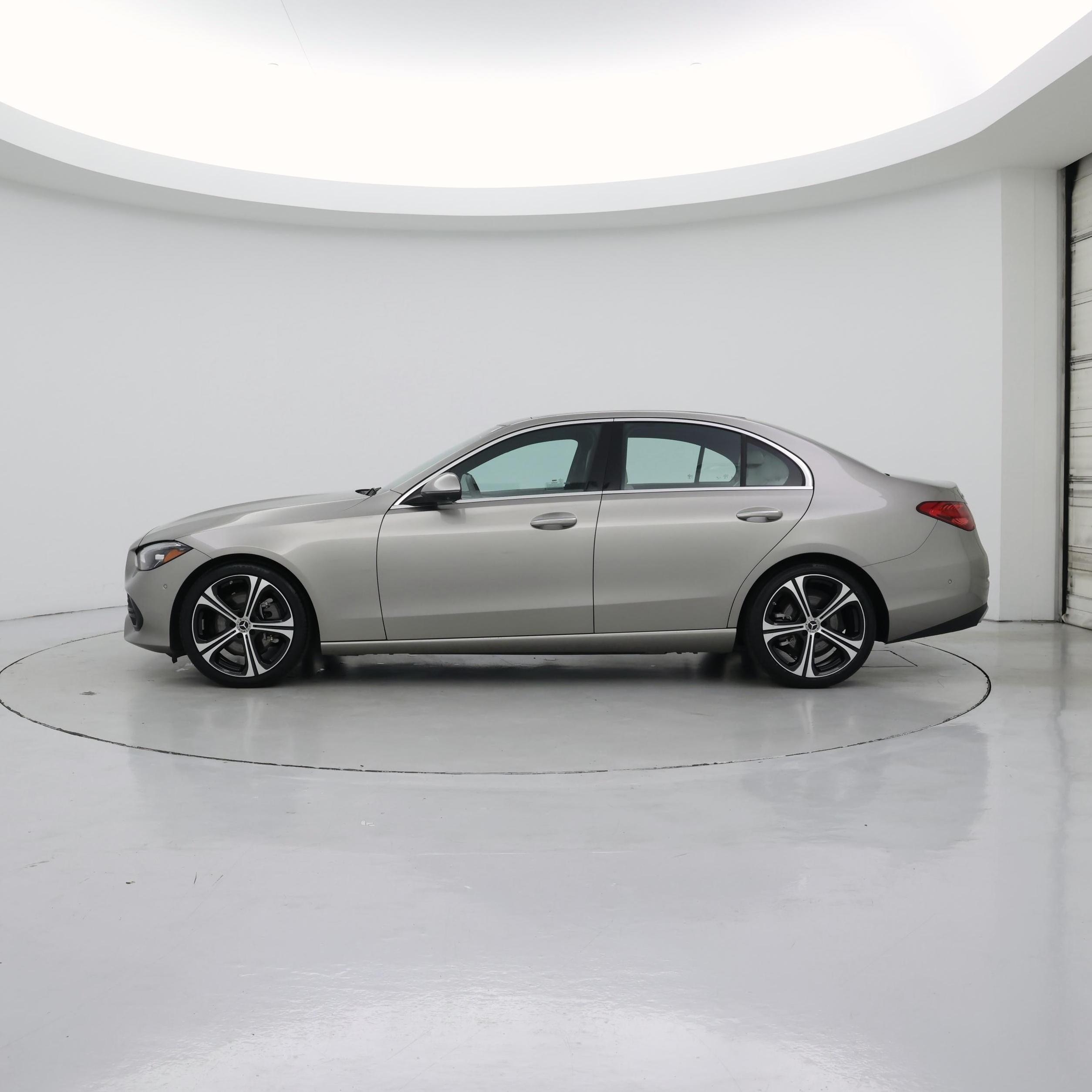 Thumbnail: 2023 Mercedes-Benz C-Class - 3