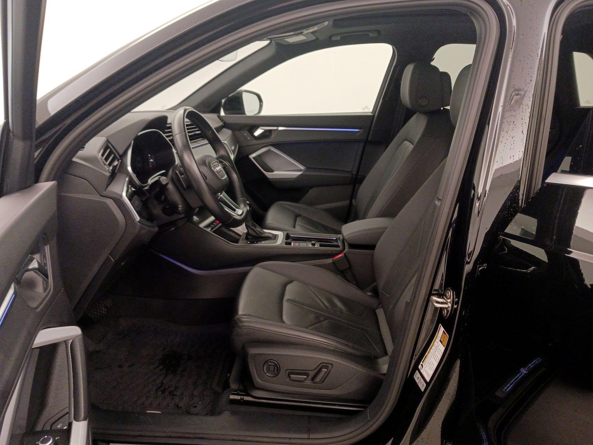 Thumbnail: 2022 Audi Q3 - 11