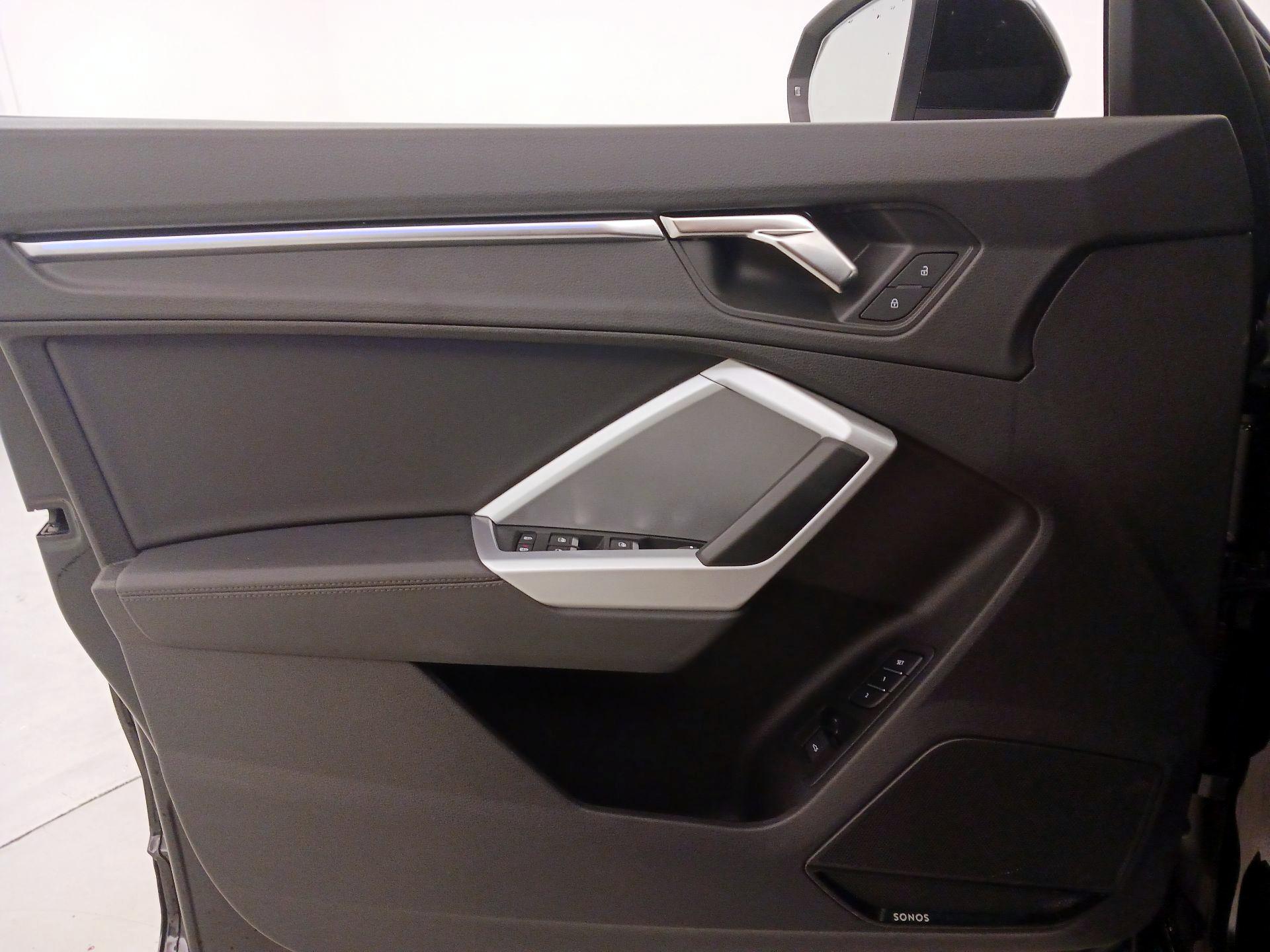 Thumbnail: 2022 Audi Q3 - 12