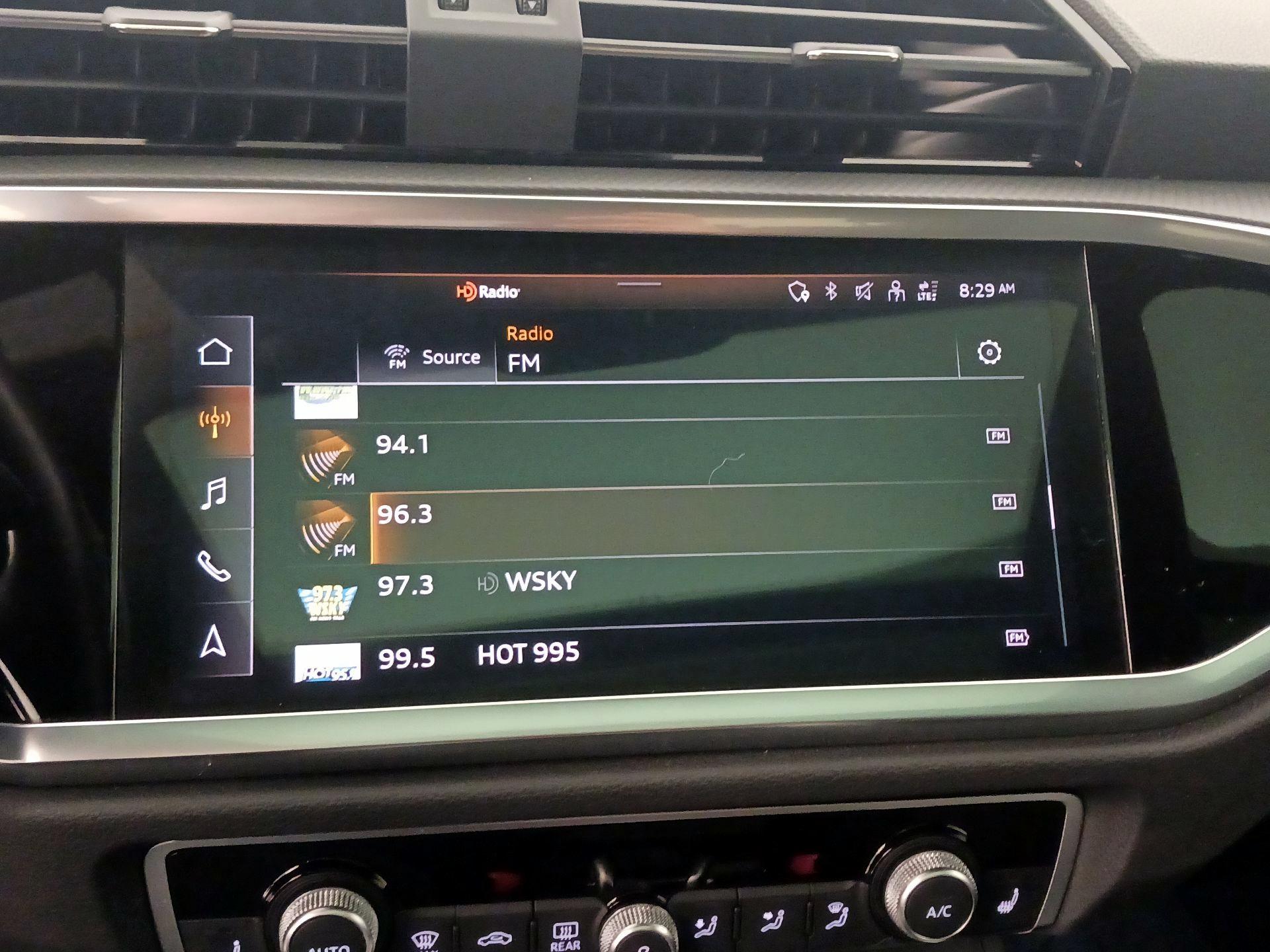 Thumbnail: 2022 Audi Q3 - 16