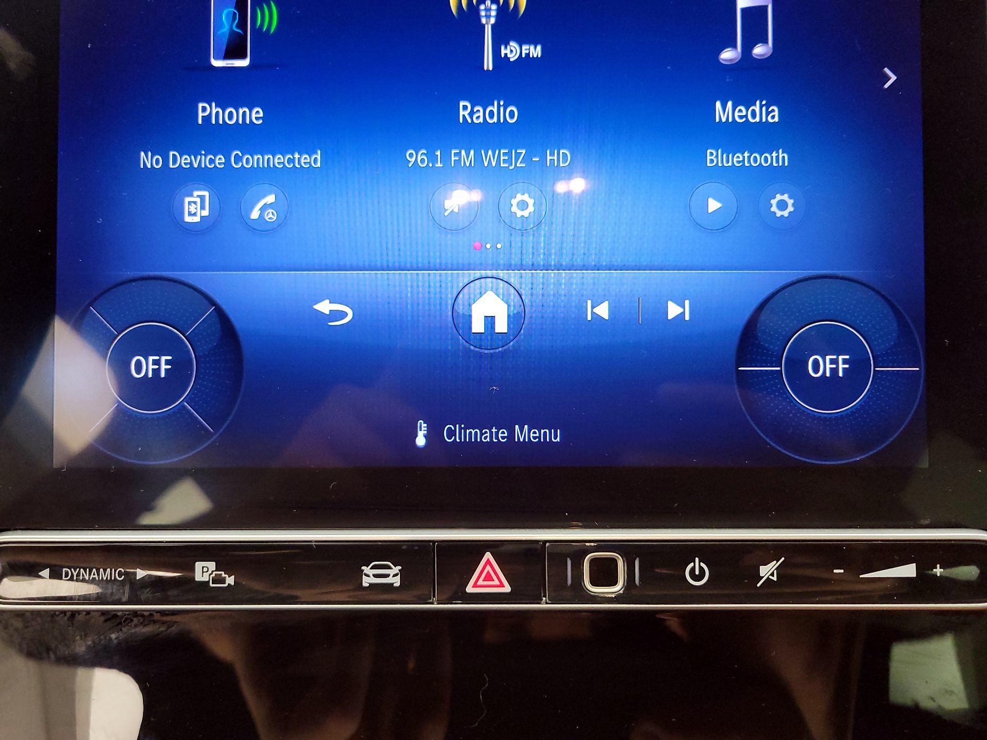 Thumbnail: 2022 Mercedes-Benz C-Class - 16