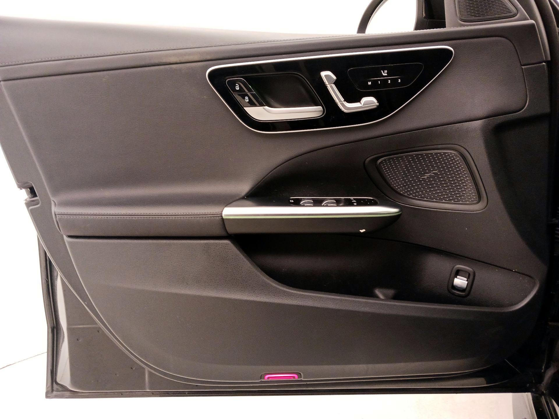 Thumbnail: 2023 Mercedes-Benz C-Class - 12