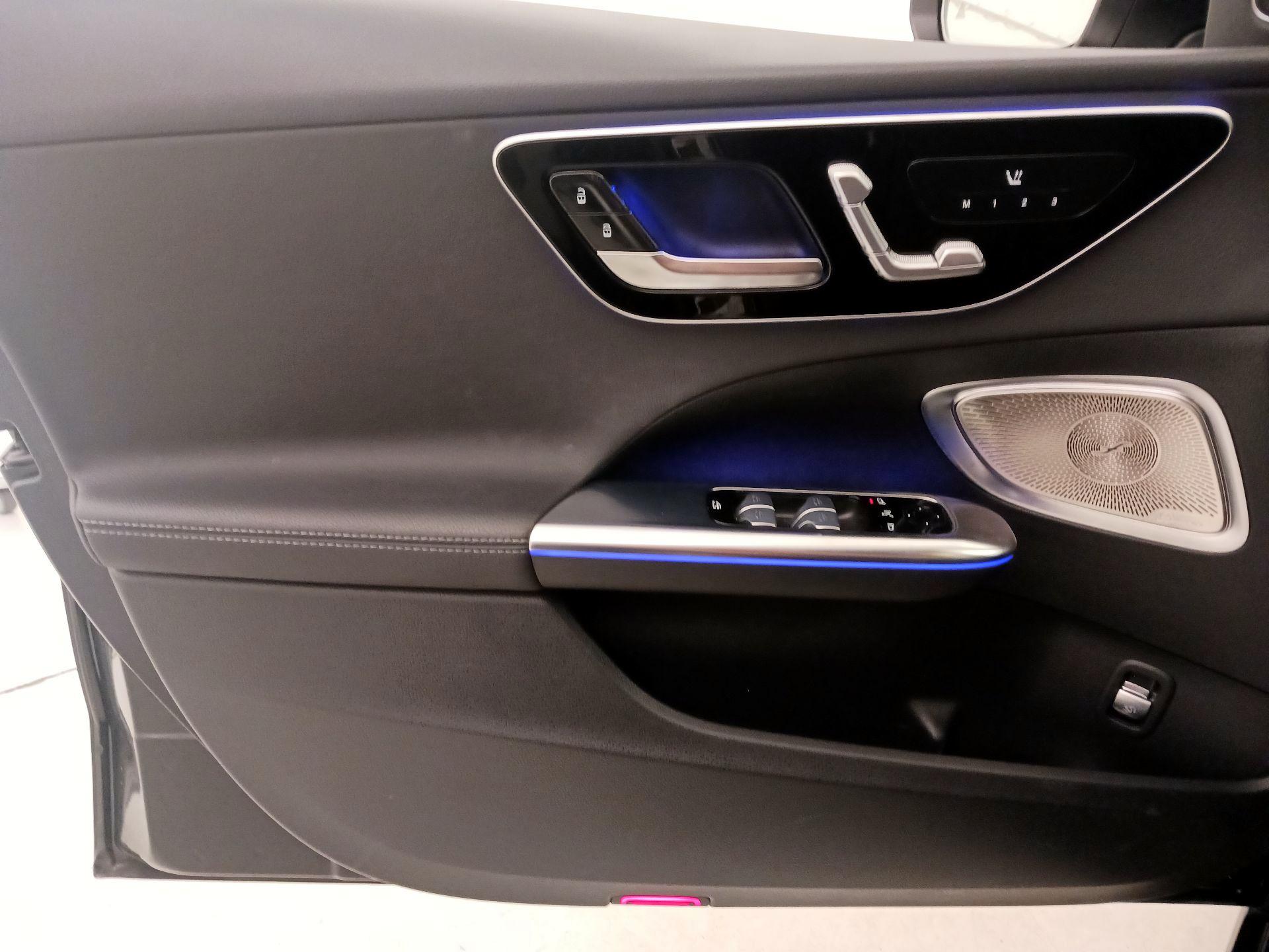 Thumbnail: 2023 Mercedes-Benz C-Class - 12