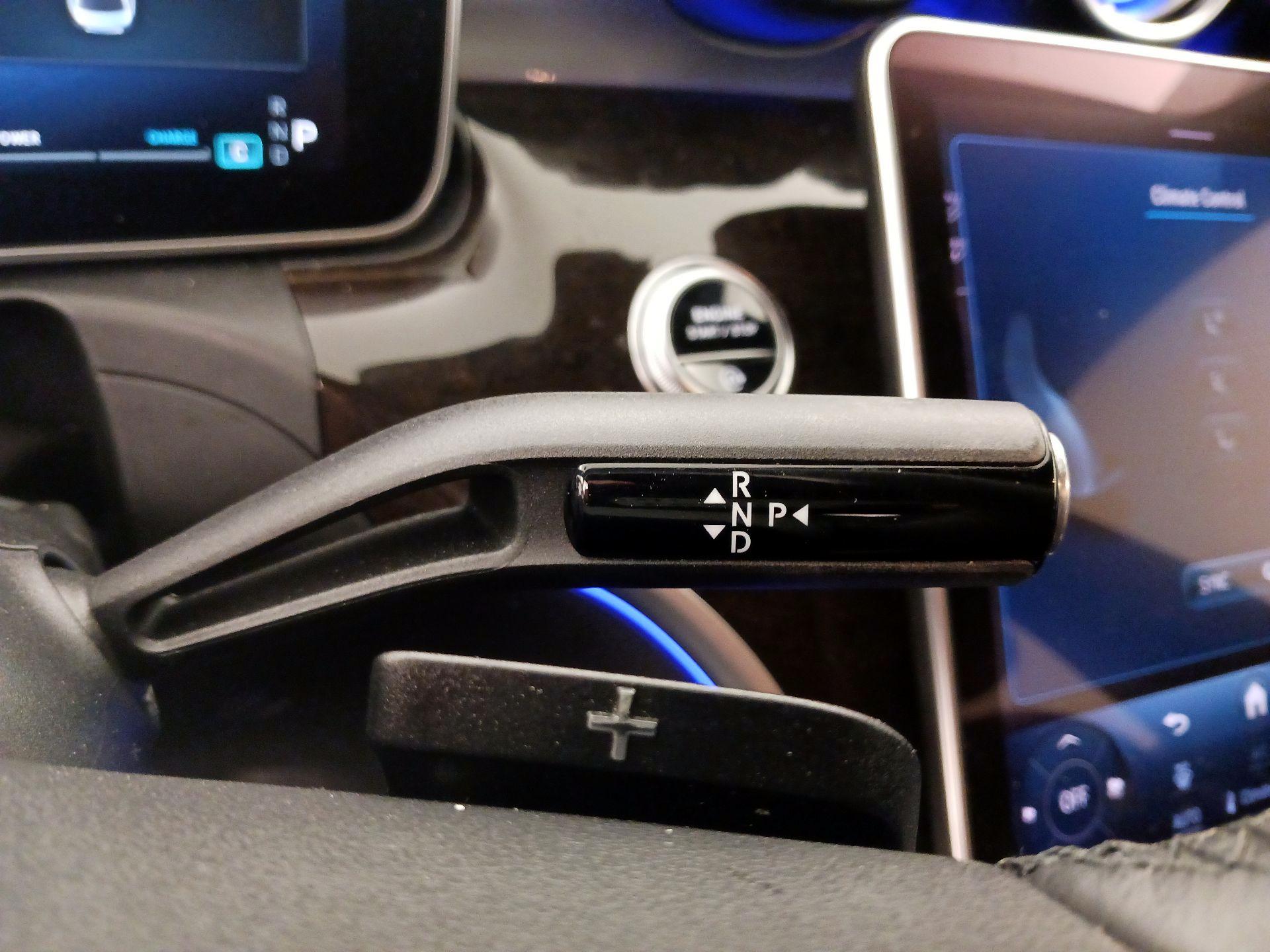 Thumbnail: 2023 Mercedes-Benz C-Class - 18