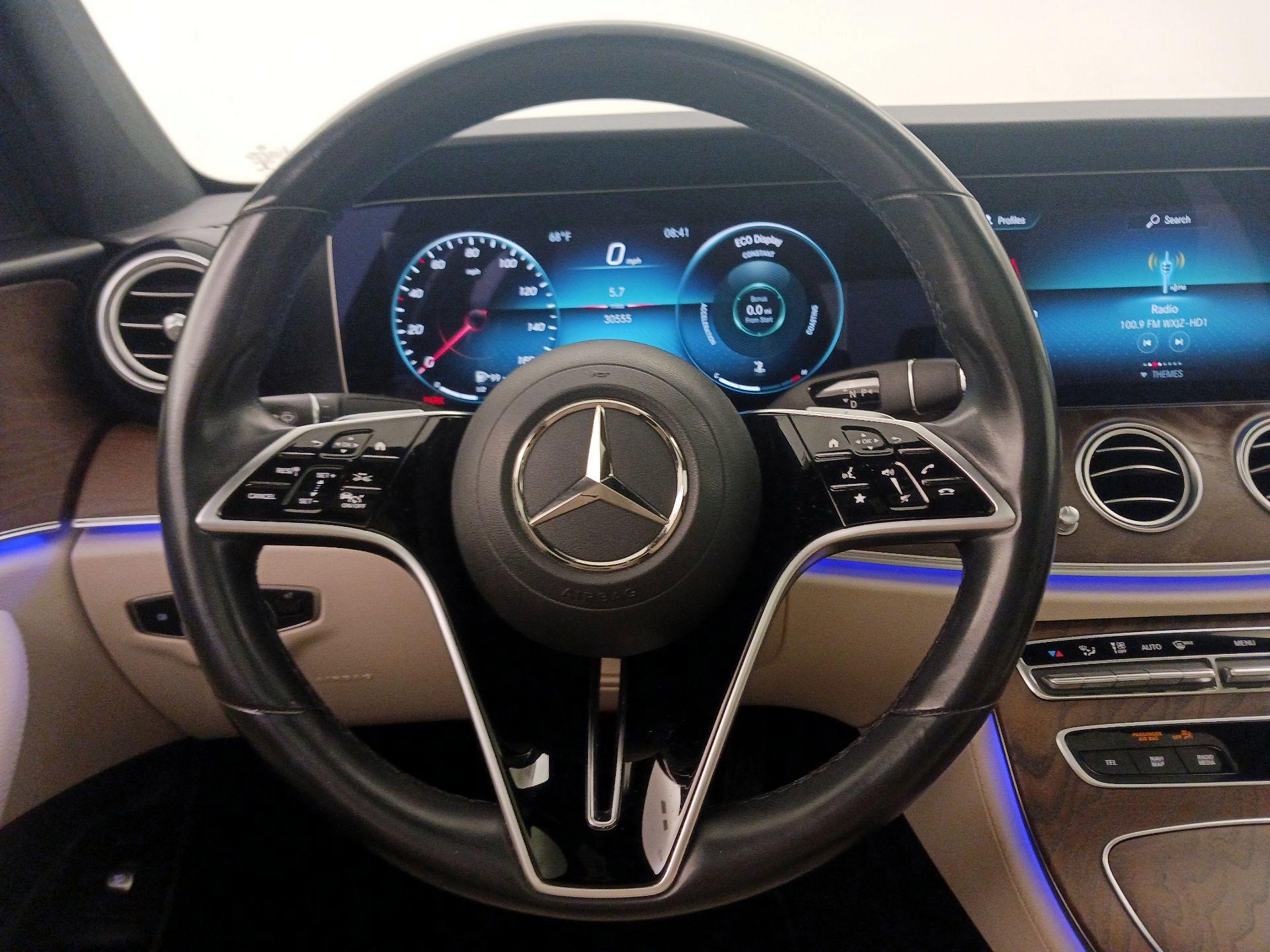 Thumbnail: 2022 Mercedes-Benz E-Class - 10