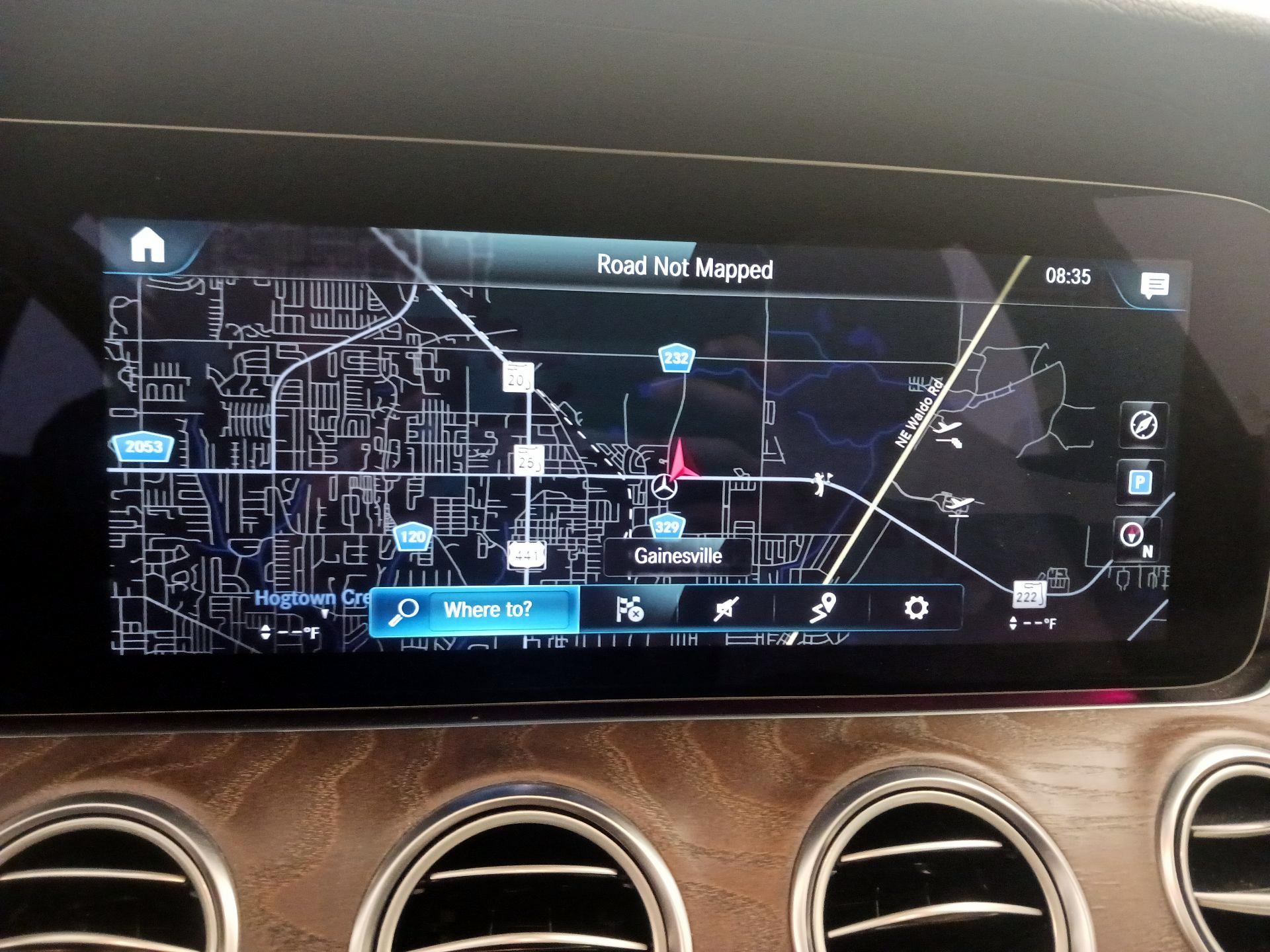 Thumbnail: 2022 Mercedes-Benz E-Class - 14