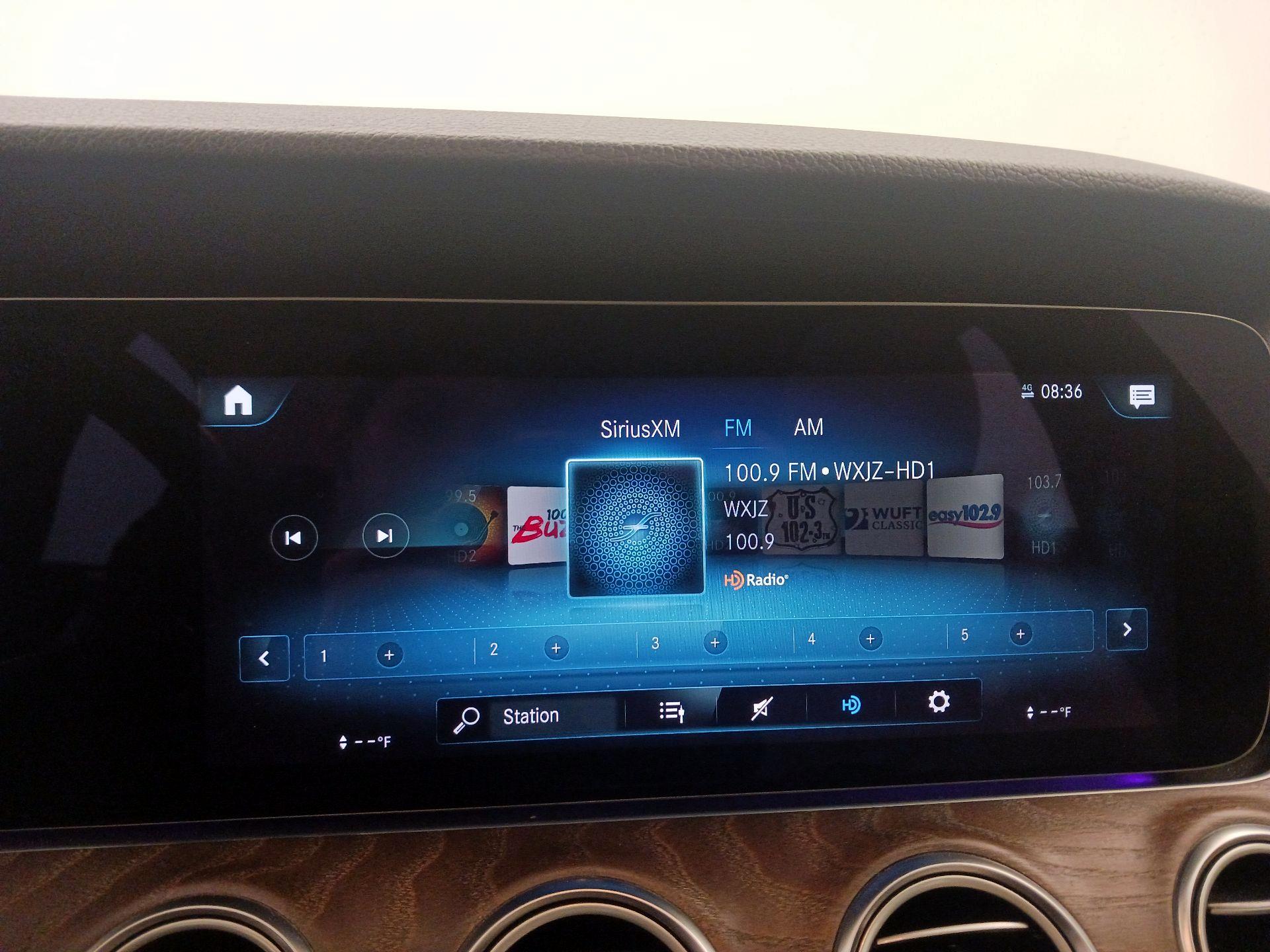 Thumbnail: 2022 Mercedes-Benz E-Class - 16