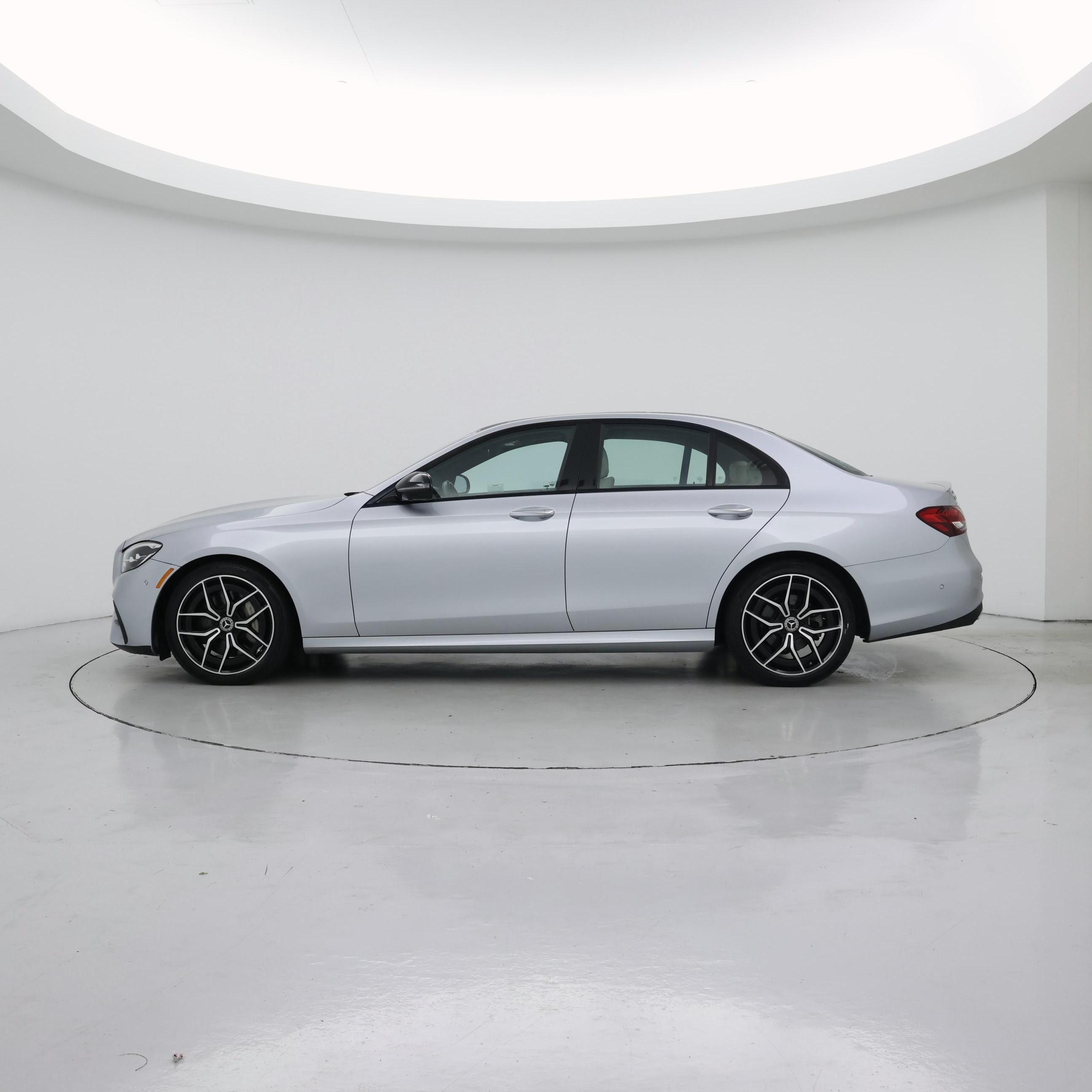 Thumbnail: 2022 Mercedes-Benz E-Class - 3