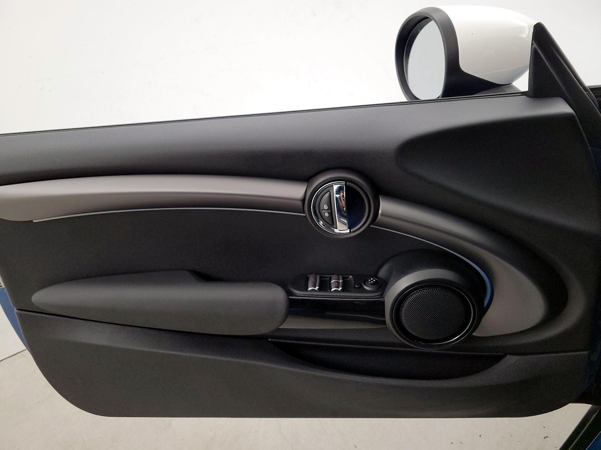 Thumbnail: 2022 MINI Cooper - 12