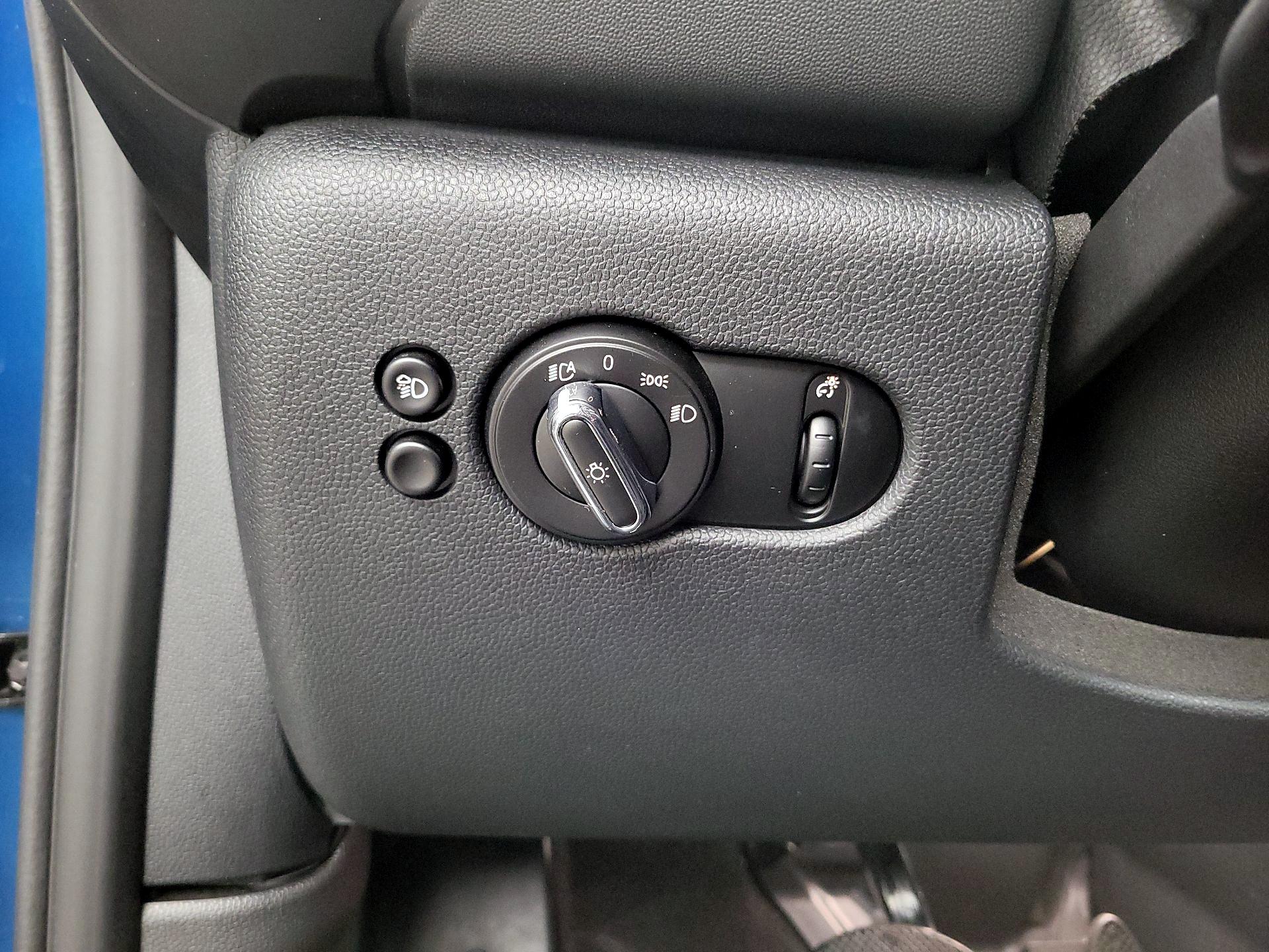 Thumbnail: 2022 MINI Cooper - 13