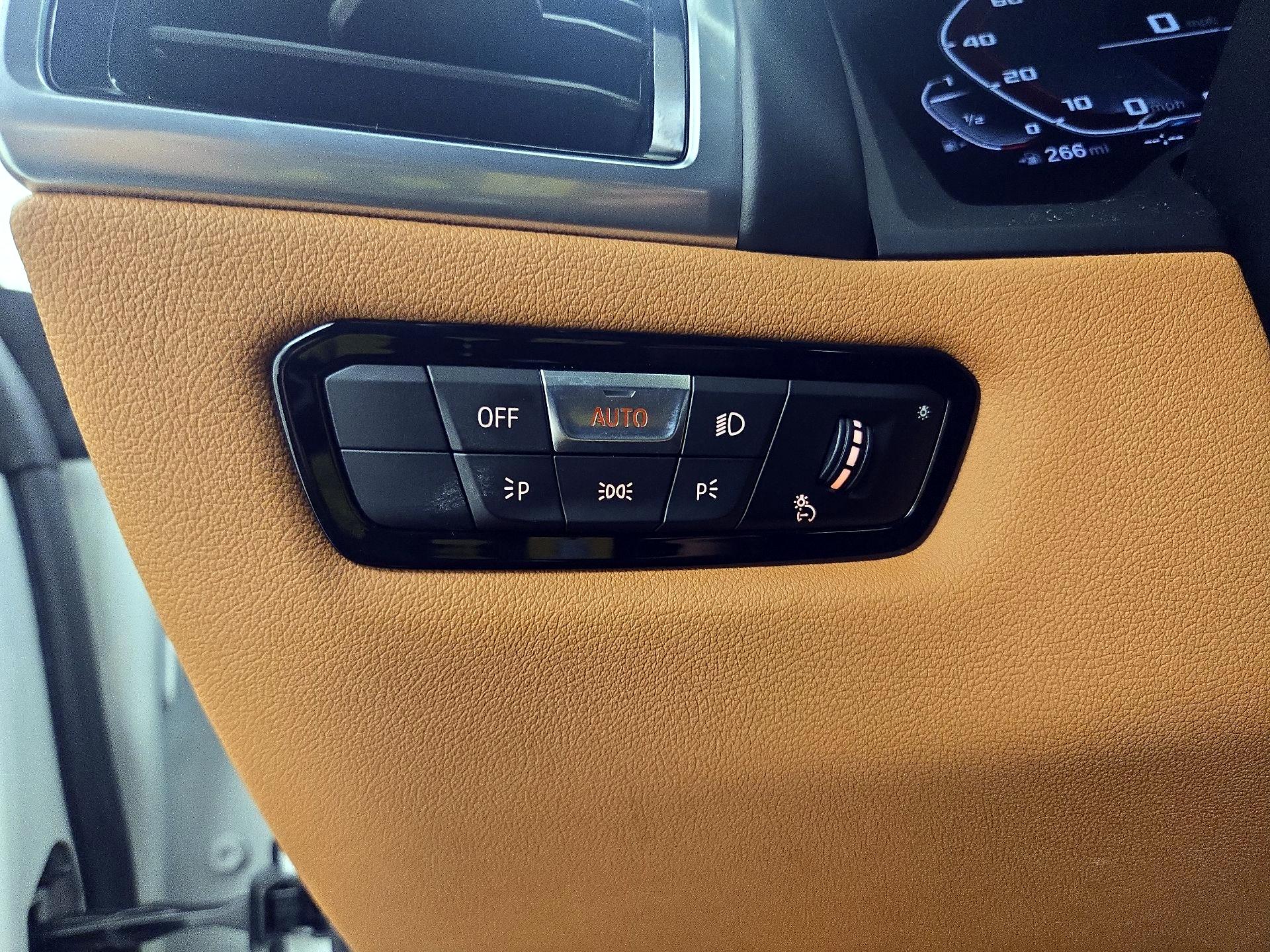 Thumbnail: 2019 BMW 8 Series - 13