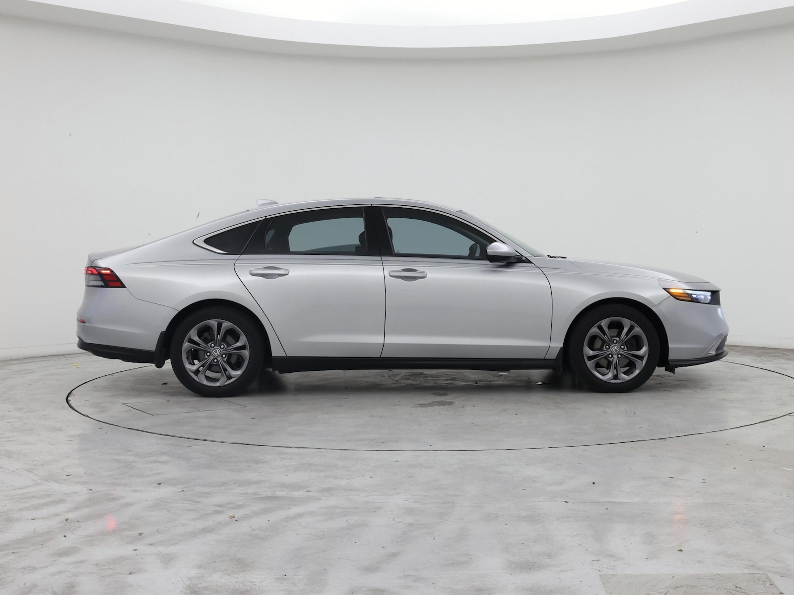 2024 Honda Accord EX - Photo 8