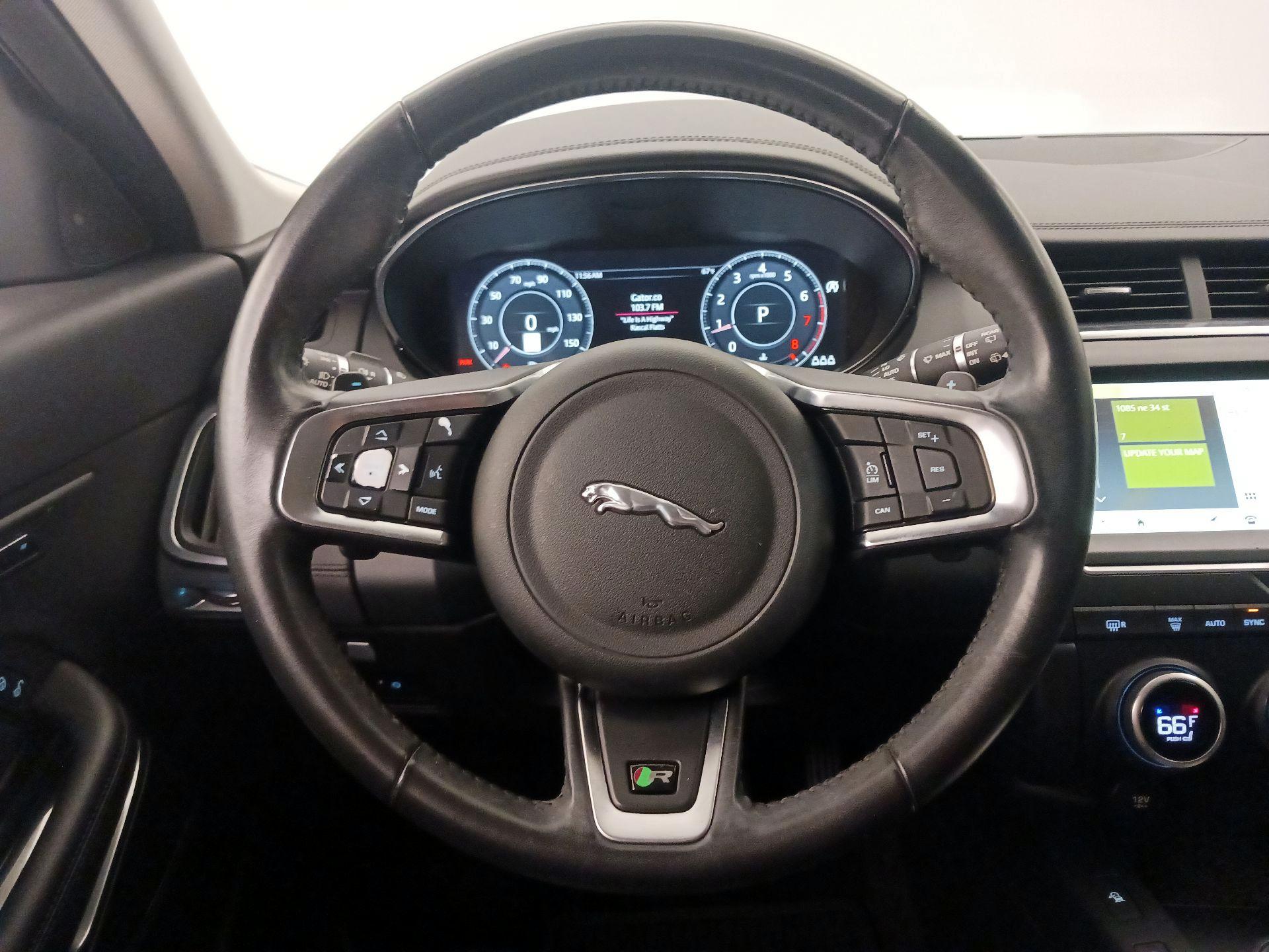 Thumbnail: 2020 Jaguar E-Pace - 10