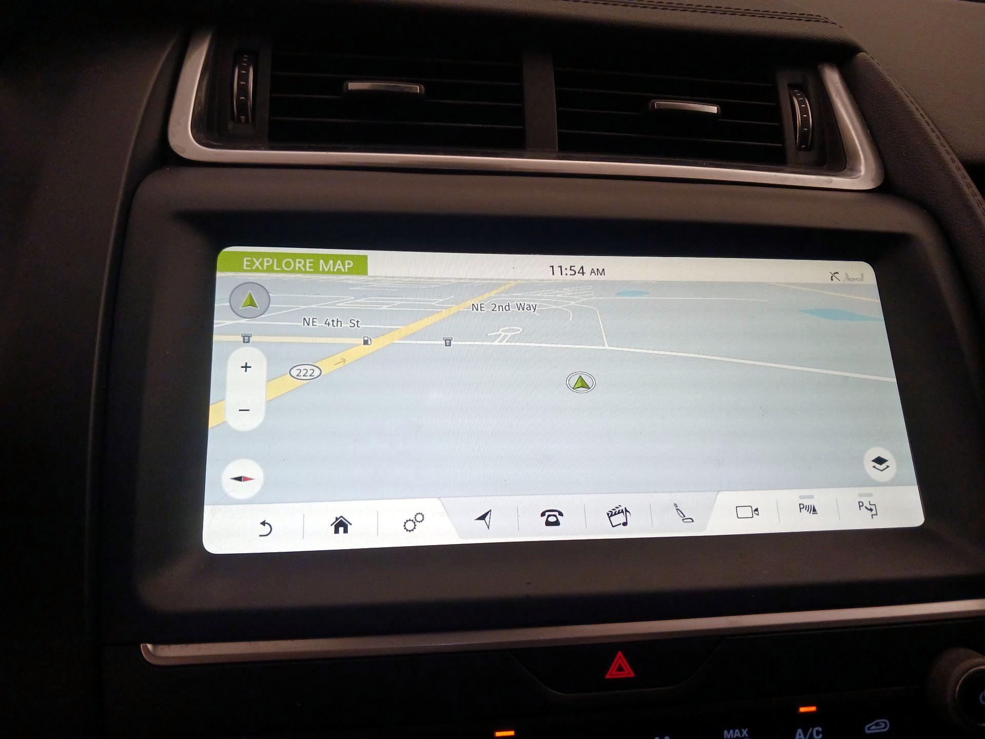 Thumbnail: 2020 Jaguar E-Pace - 14