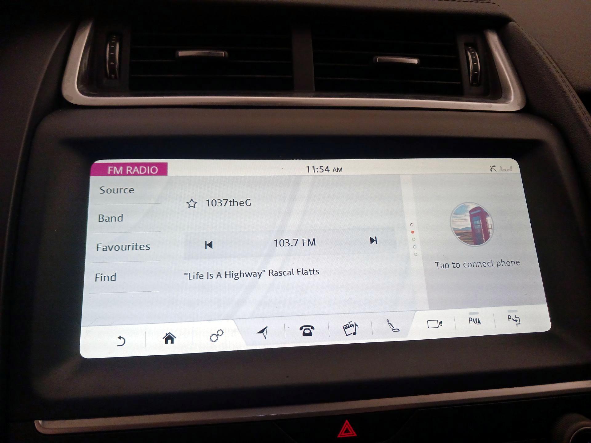 Thumbnail: 2020 Jaguar E-Pace - 16