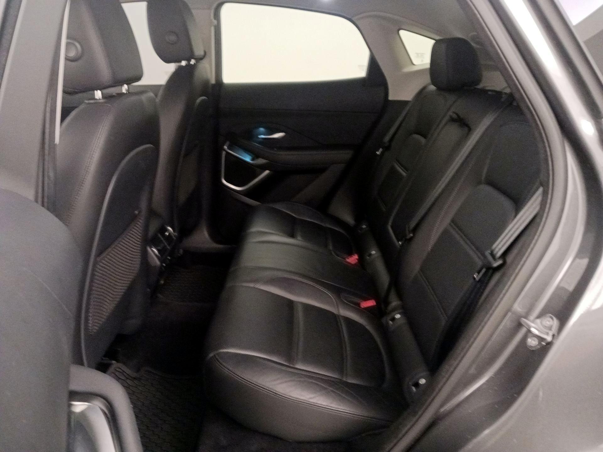 Thumbnail: 2020 Jaguar E-Pace - 20