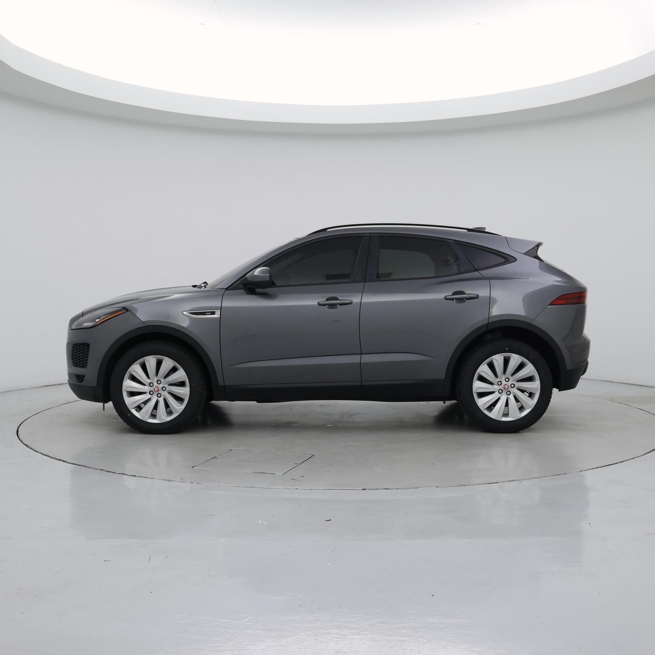 Thumbnail: 2020 Jaguar E-Pace - 3