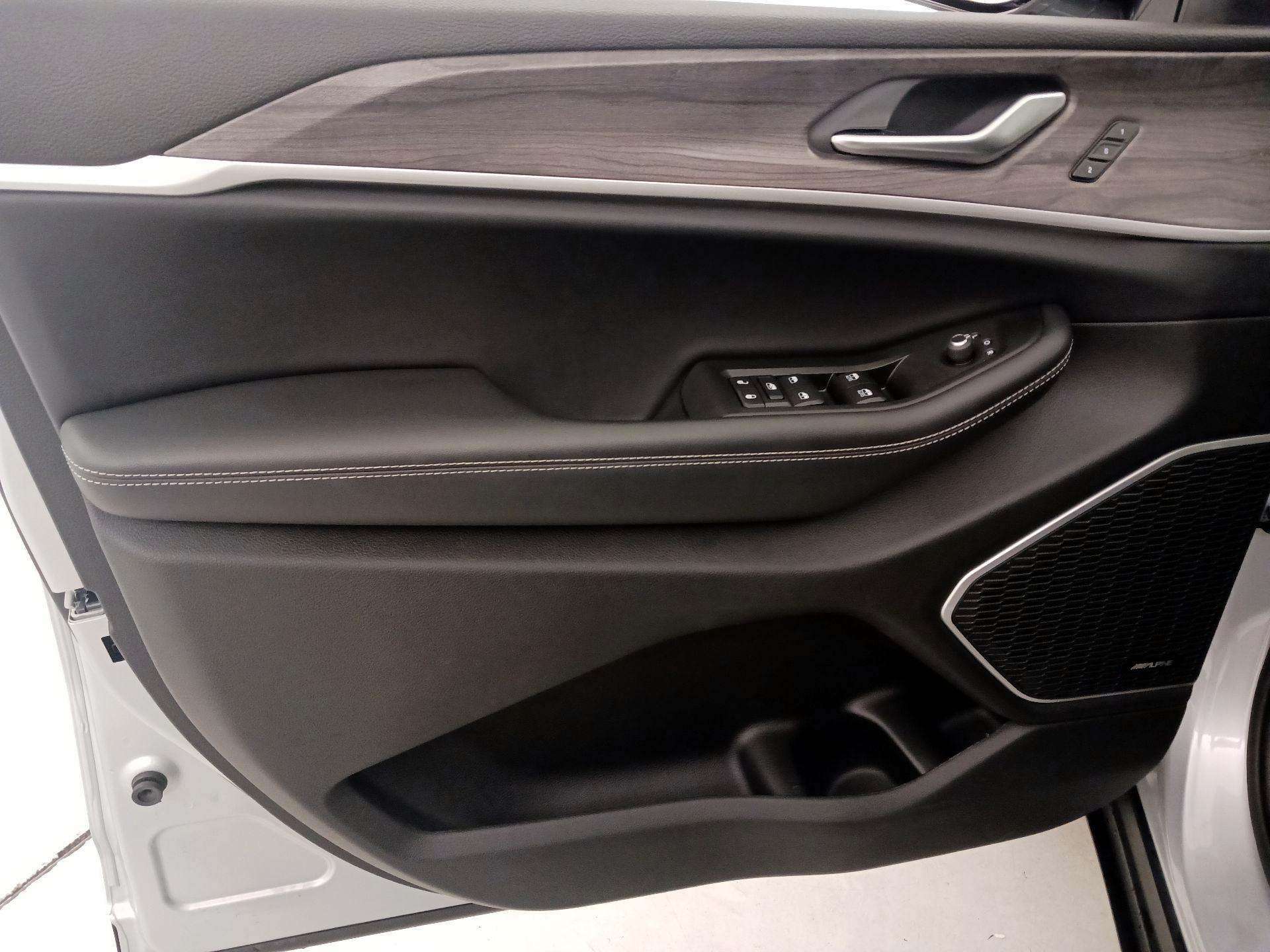 Thumbnail: 2021 Jeep Grand Cherokee L - 12