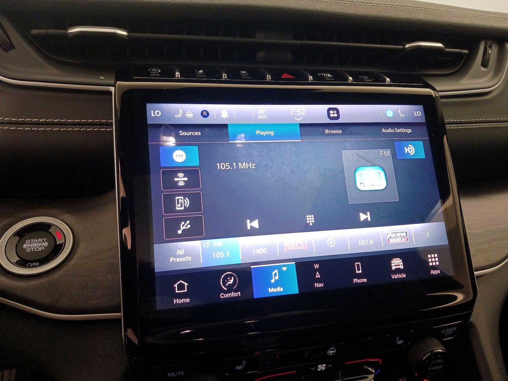 Thumbnail: 2021 Jeep Grand Cherokee L - 16