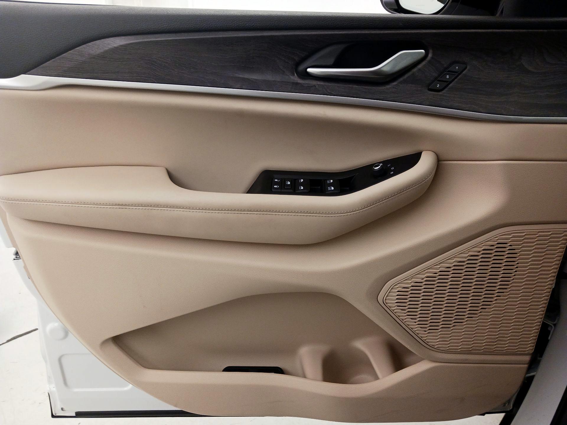 Thumbnail: 2023 Jeep Grand Cherokee - 12