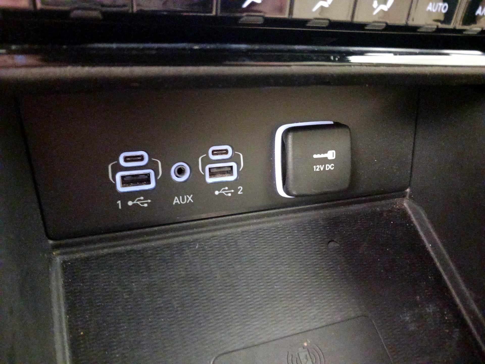 Thumbnail: 2023 Jeep Grand Cherokee - 19