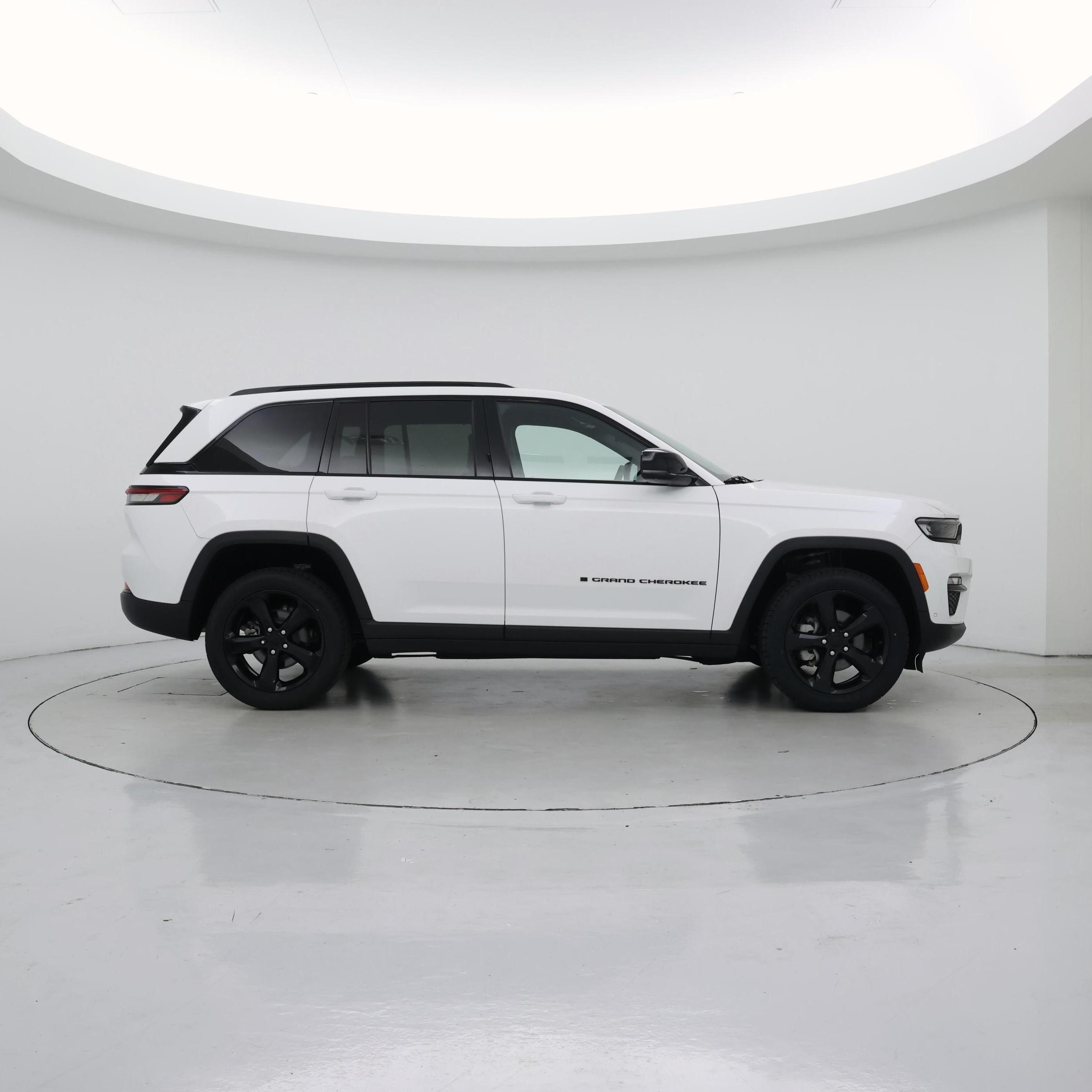 Thumbnail: 2023 Jeep Grand Cherokee - 7
