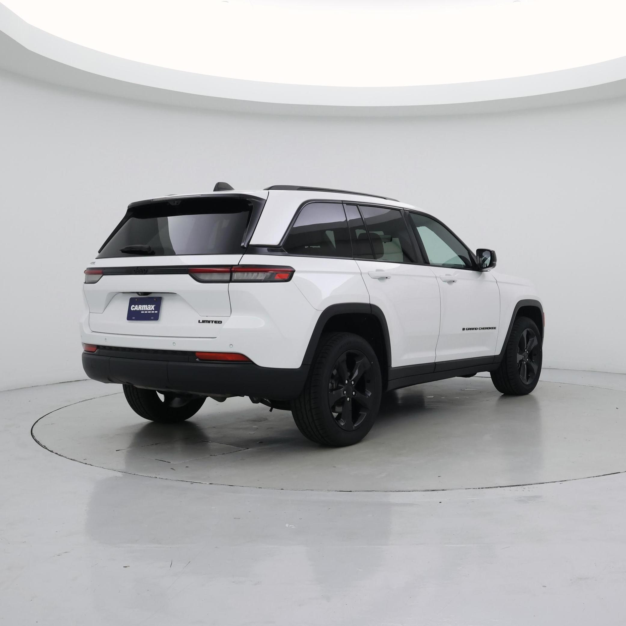 Thumbnail: 2023 Jeep Grand Cherokee - 8