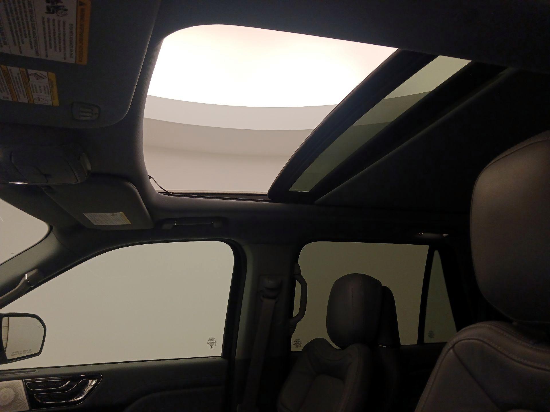 Thumbnail: 2021 Lincoln Navigator - 20