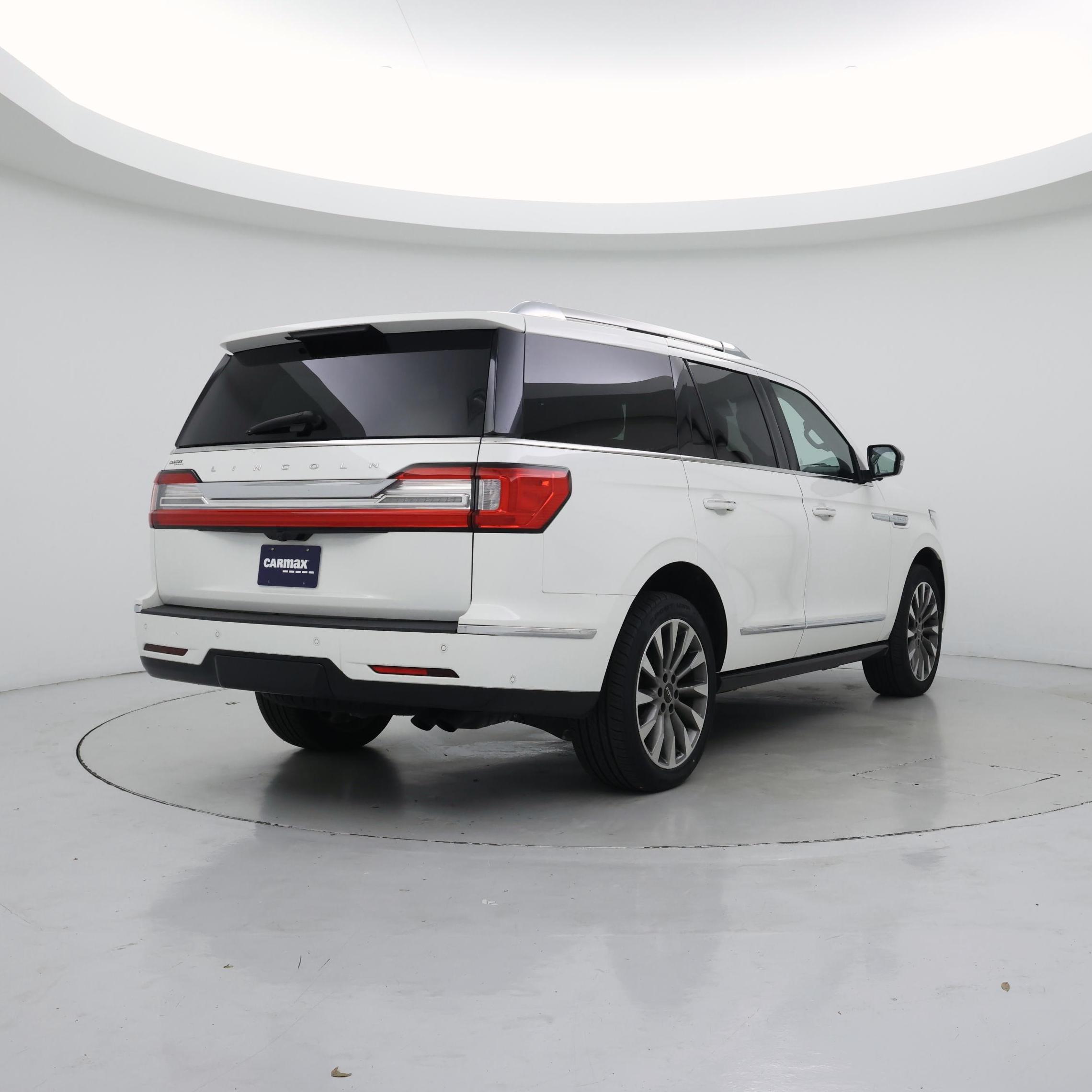 Thumbnail: 2021 Lincoln Navigator - 8